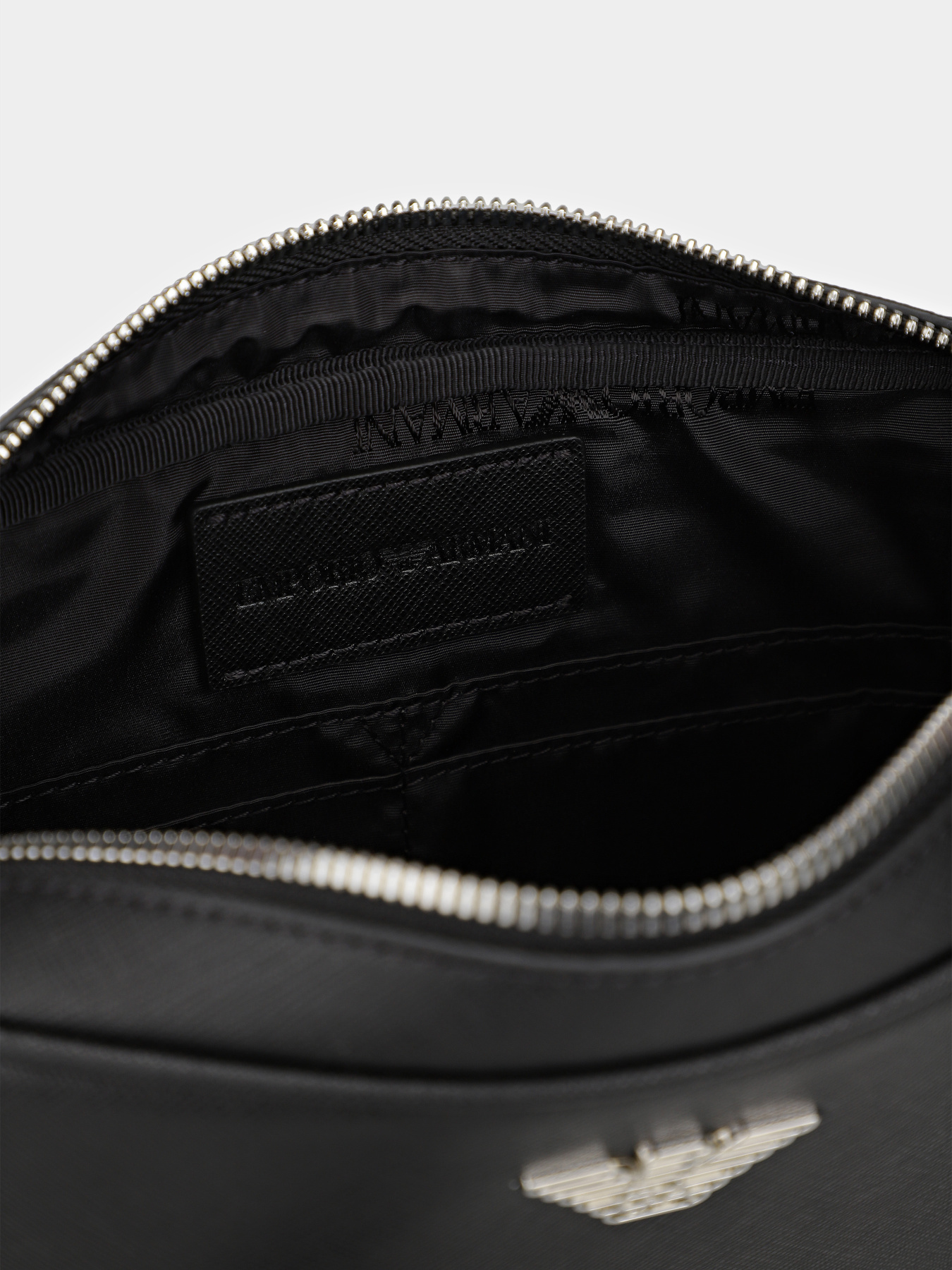 Emporio Armani модель Y4R356-Y138E-81072 Emporio Armani модель Y4R356-Y138E-81072 Фото
