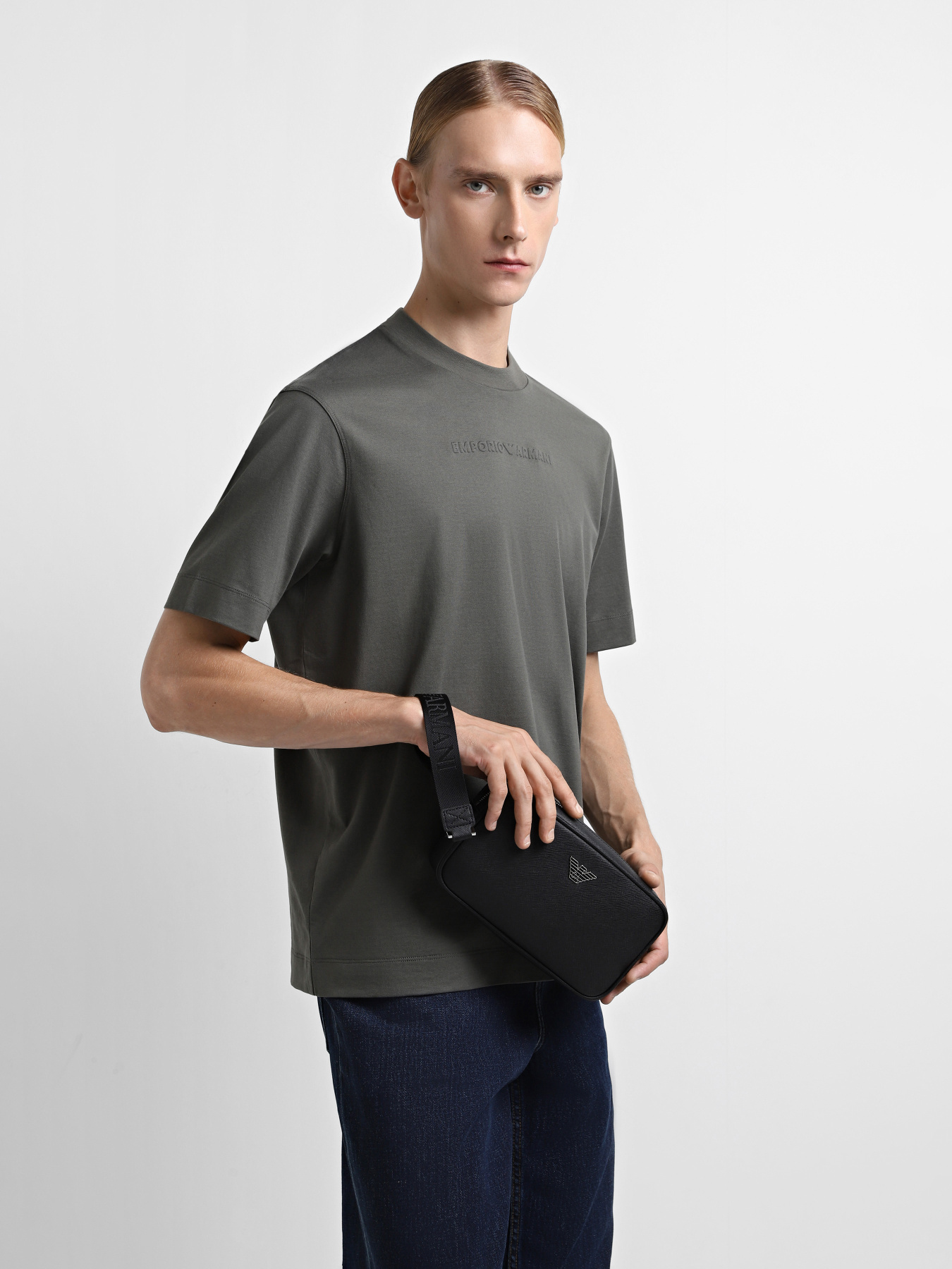 Emporio Armani модель Y4R356-Y138E-81072 Emporio Armani модель Y4R356-Y138E-81072 Фото