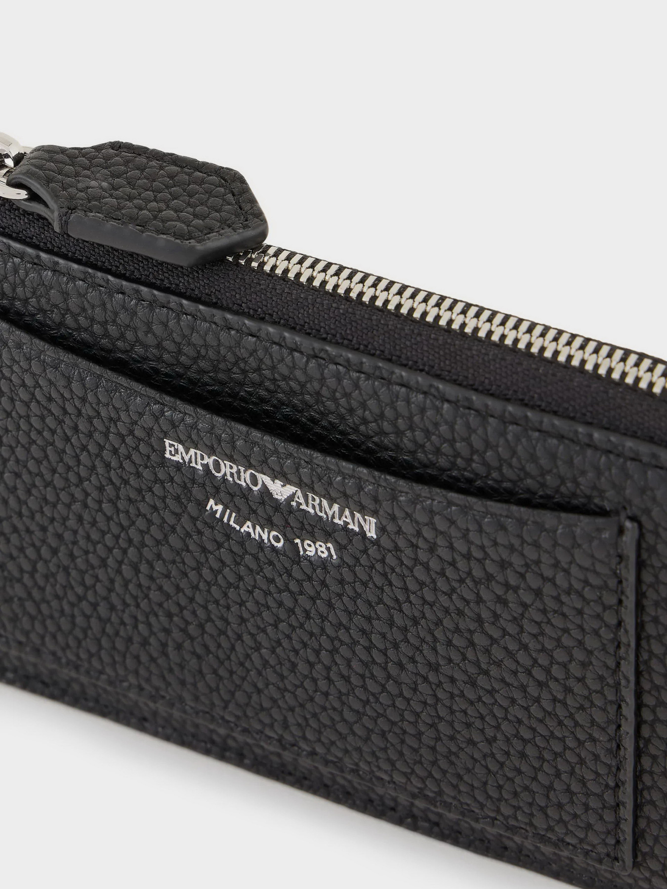 Гаманці Emporio Armani модель Y3H332-YWO3E-80001 Гаманці Emporio Armani модель Y3H332-YWO3E-80001 Фото