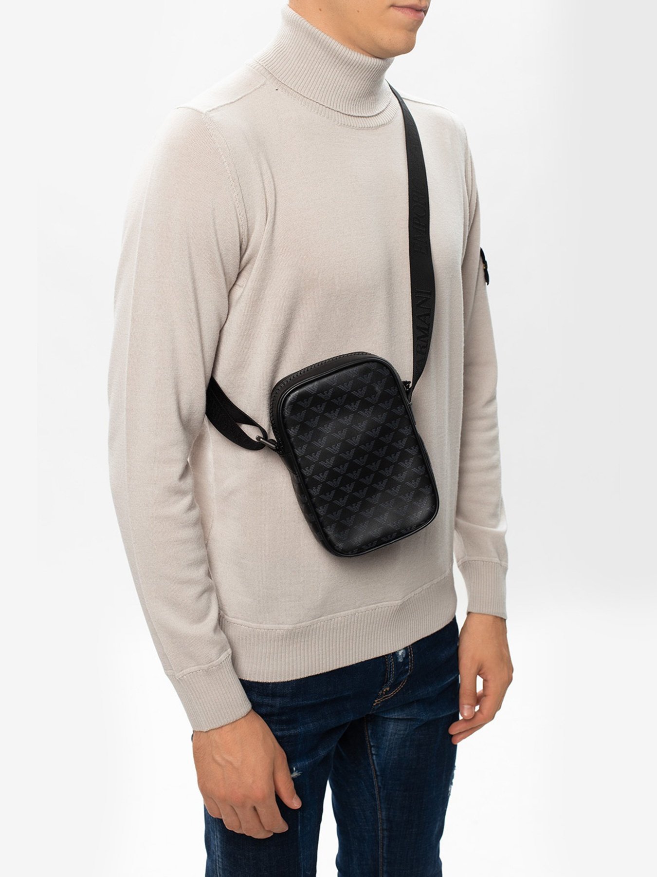 Сумки Emporio Armani модель Y4M230-YTO2J-84284 Фото