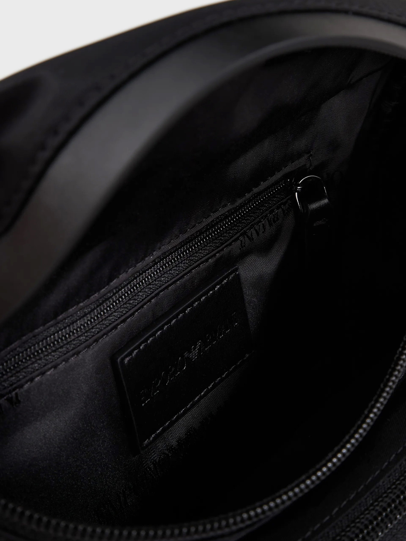 Сумки Emporio Armani модель Y4O238-Y139J-80001 Фото