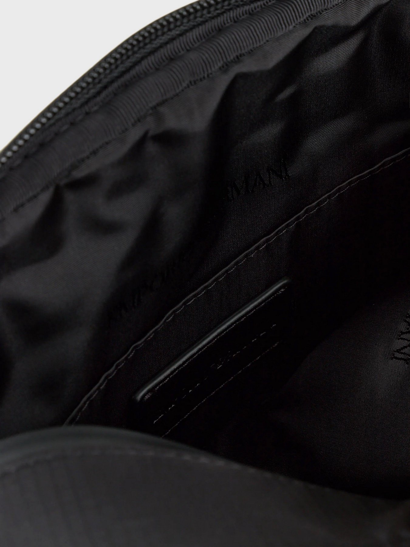 Сумки Emporio Armani модель Y4M377-Y196V-81073 Фото
