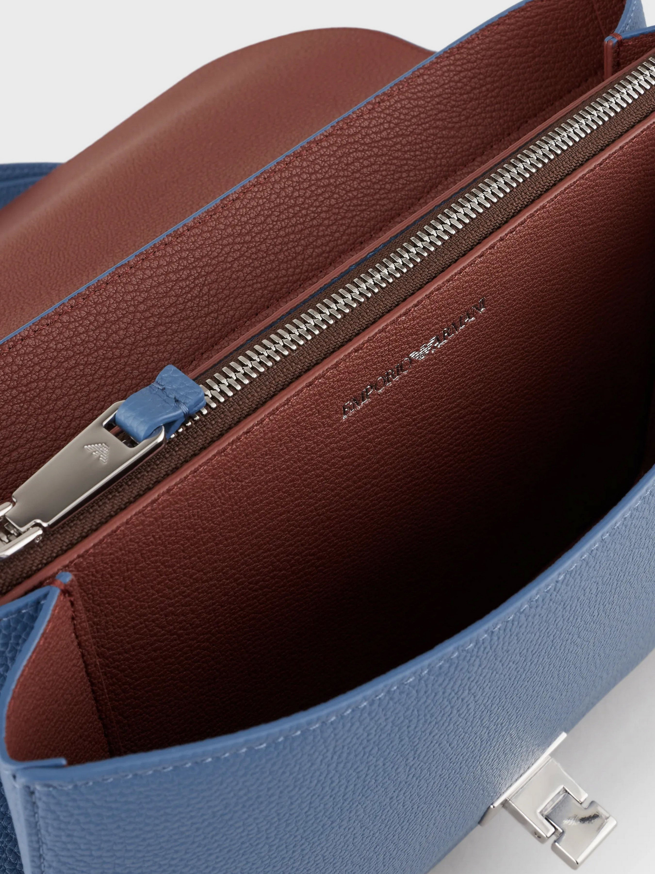 Сумки Emporio Armani модель Y3B201-YFO5X-89587 Фото