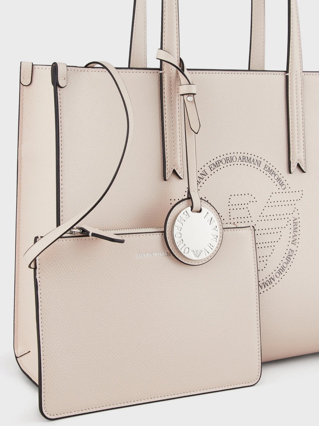 Сумки Emporio Armani модель Y3D244-YVL1E-80053 Сумки Emporio Armani модель Y3D244-YVL1E-80053 Фото