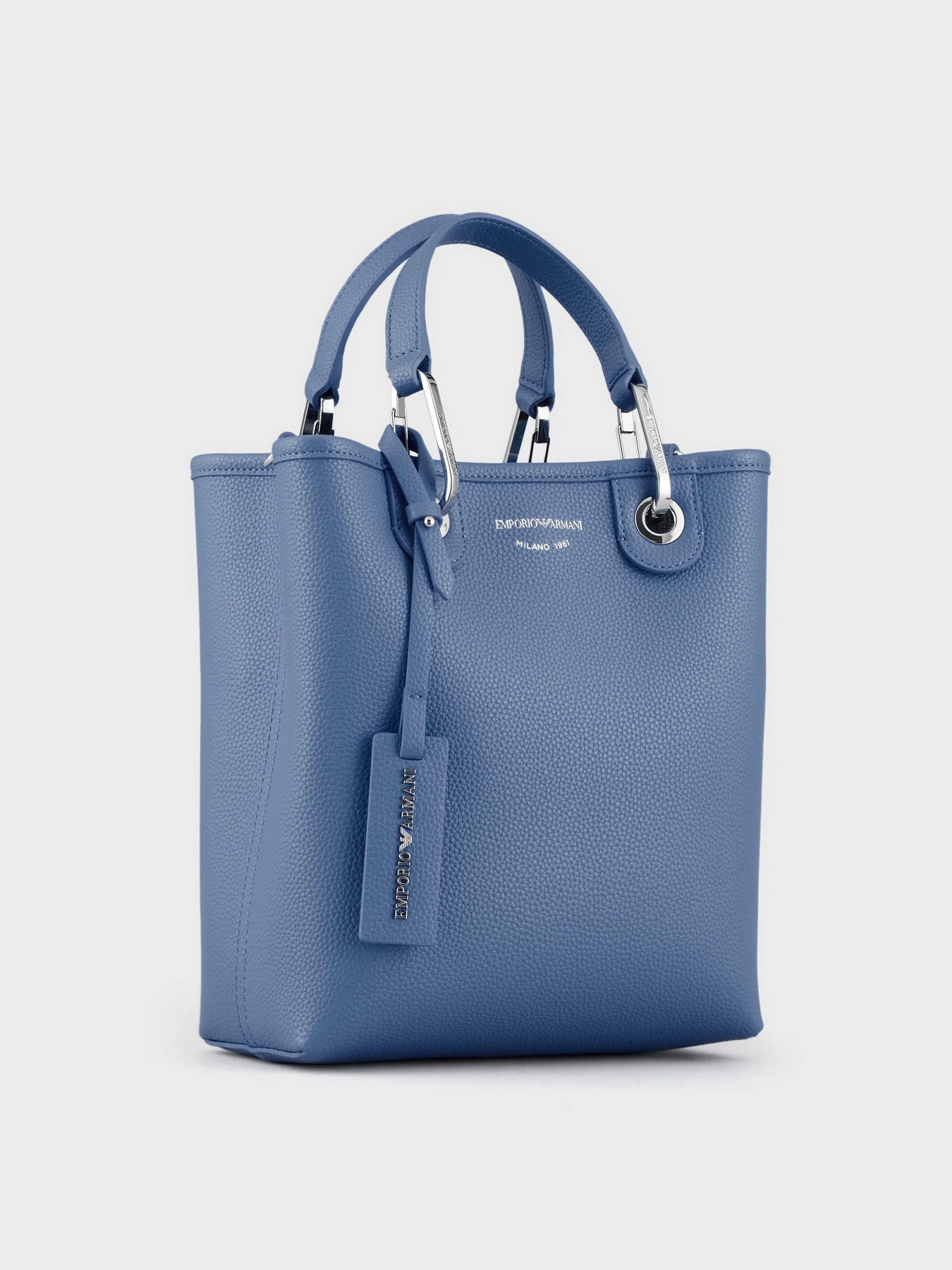 Сумки Emporio Armani MYEA модель Y3D255-YFO5E-89587 Сумки Emporio Armani MYEA модель Y3D255-YFO5E-89587 Фото