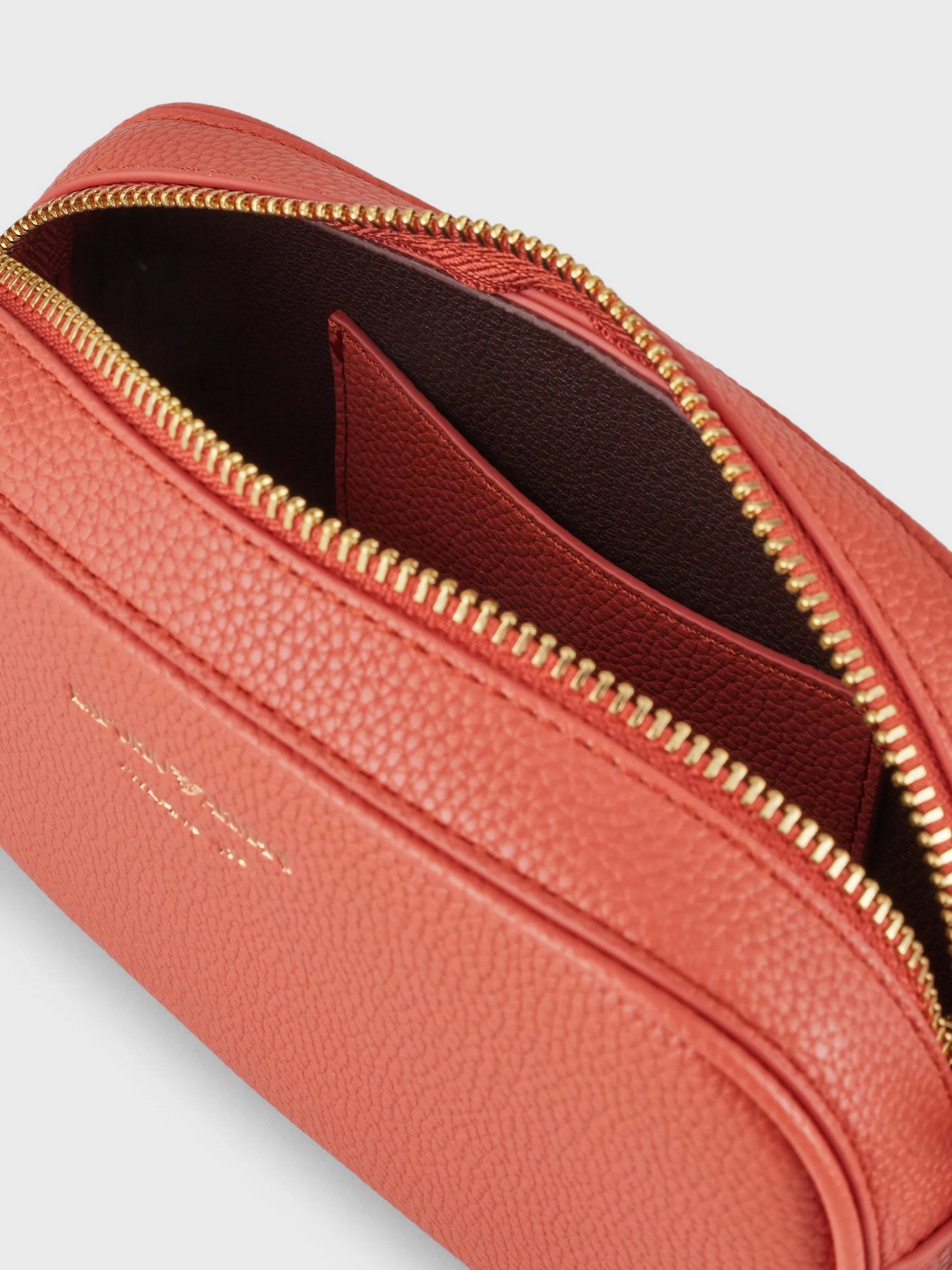 Сумки Emporio Armani модель Y3H276-YFO5B-89612 Сумки Emporio Armani модель Y3H276-YFO5B-89612 Фото