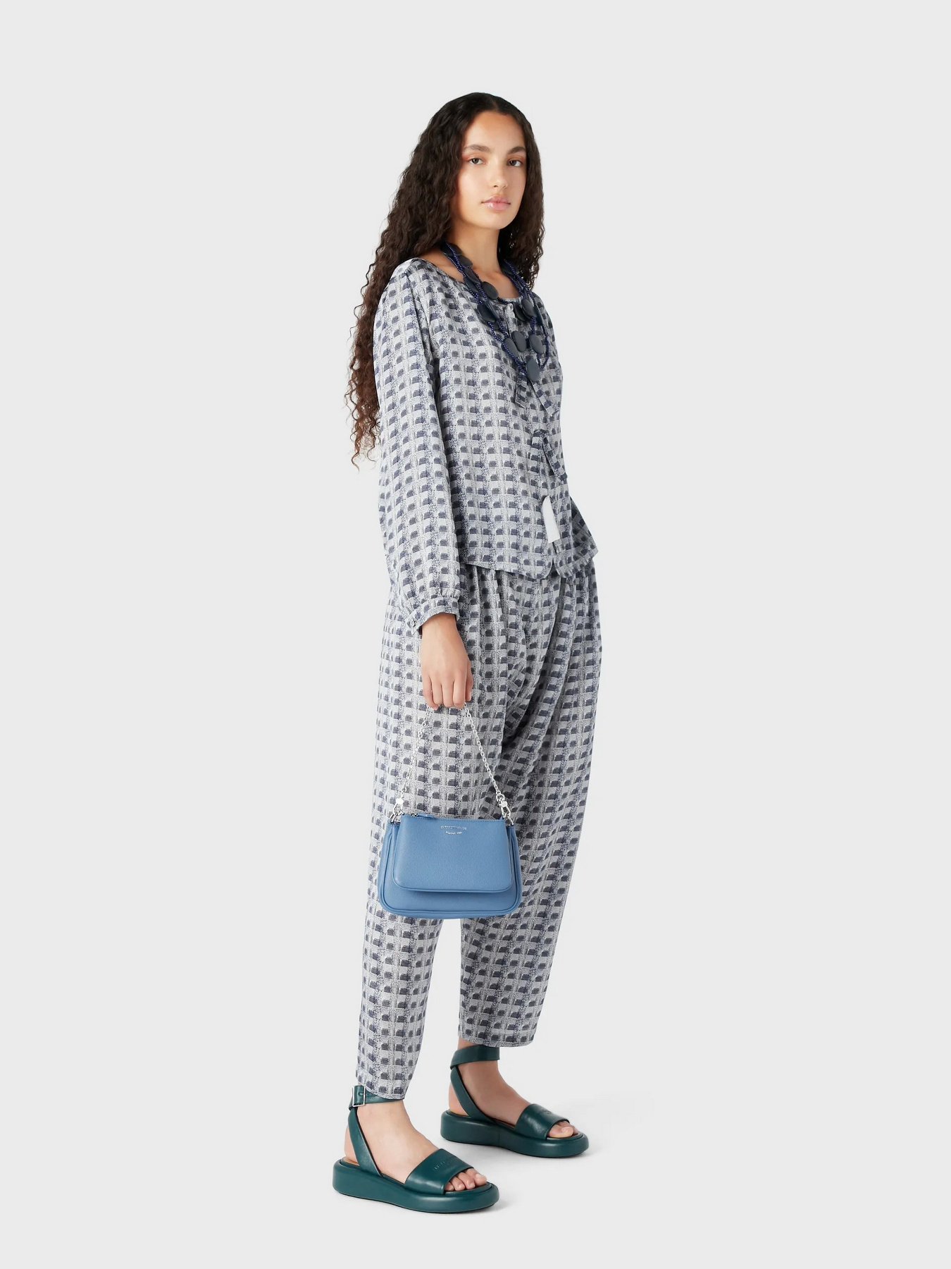 Сумки Emporio Armani модель Y3H317-YFO5E-89587 Сумки Emporio Armani модель Y3H317-YFO5E-89587 Фото