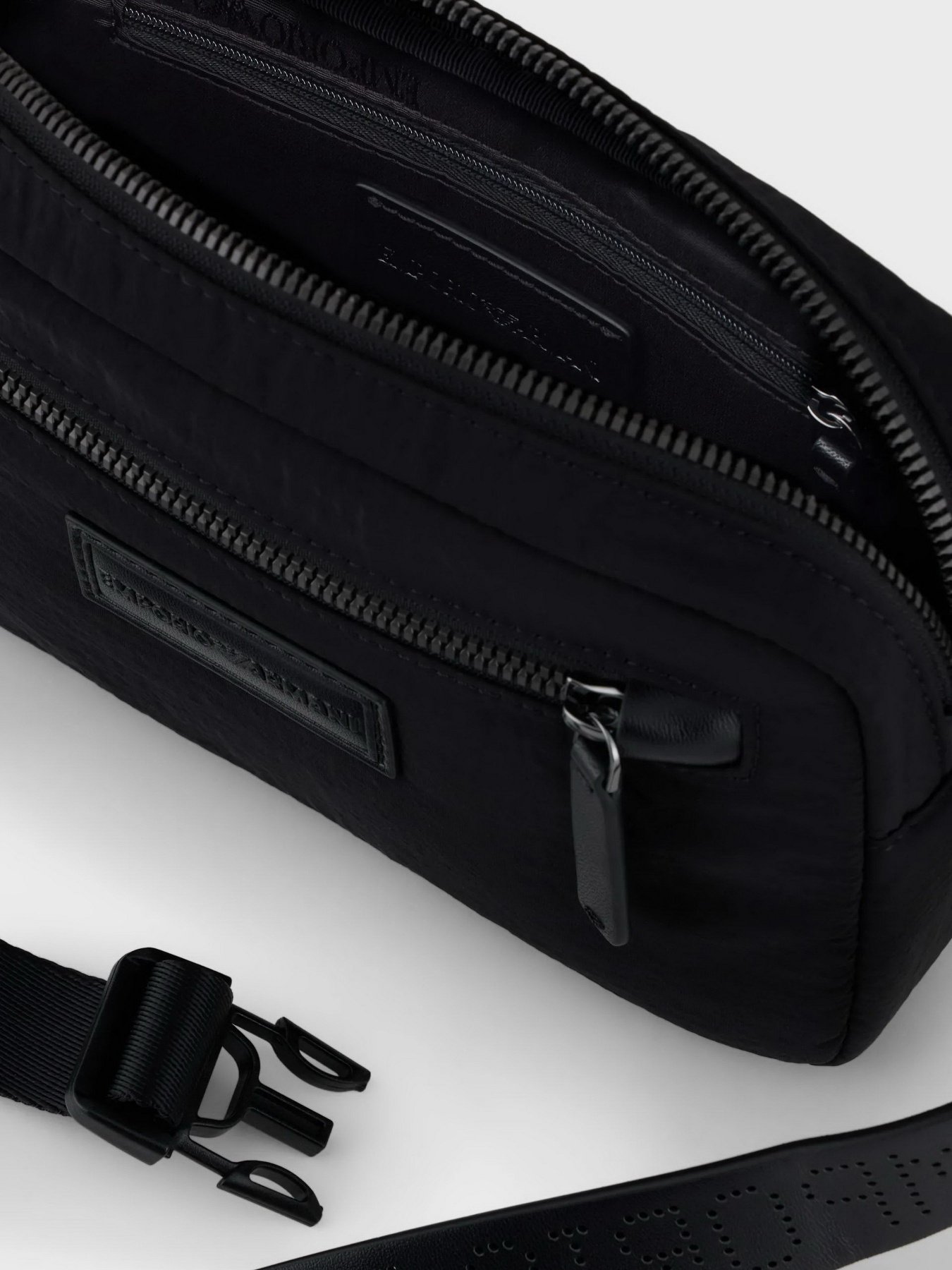 Сумки Emporio Armani модель Y4O424-Y701J-80001 Фото