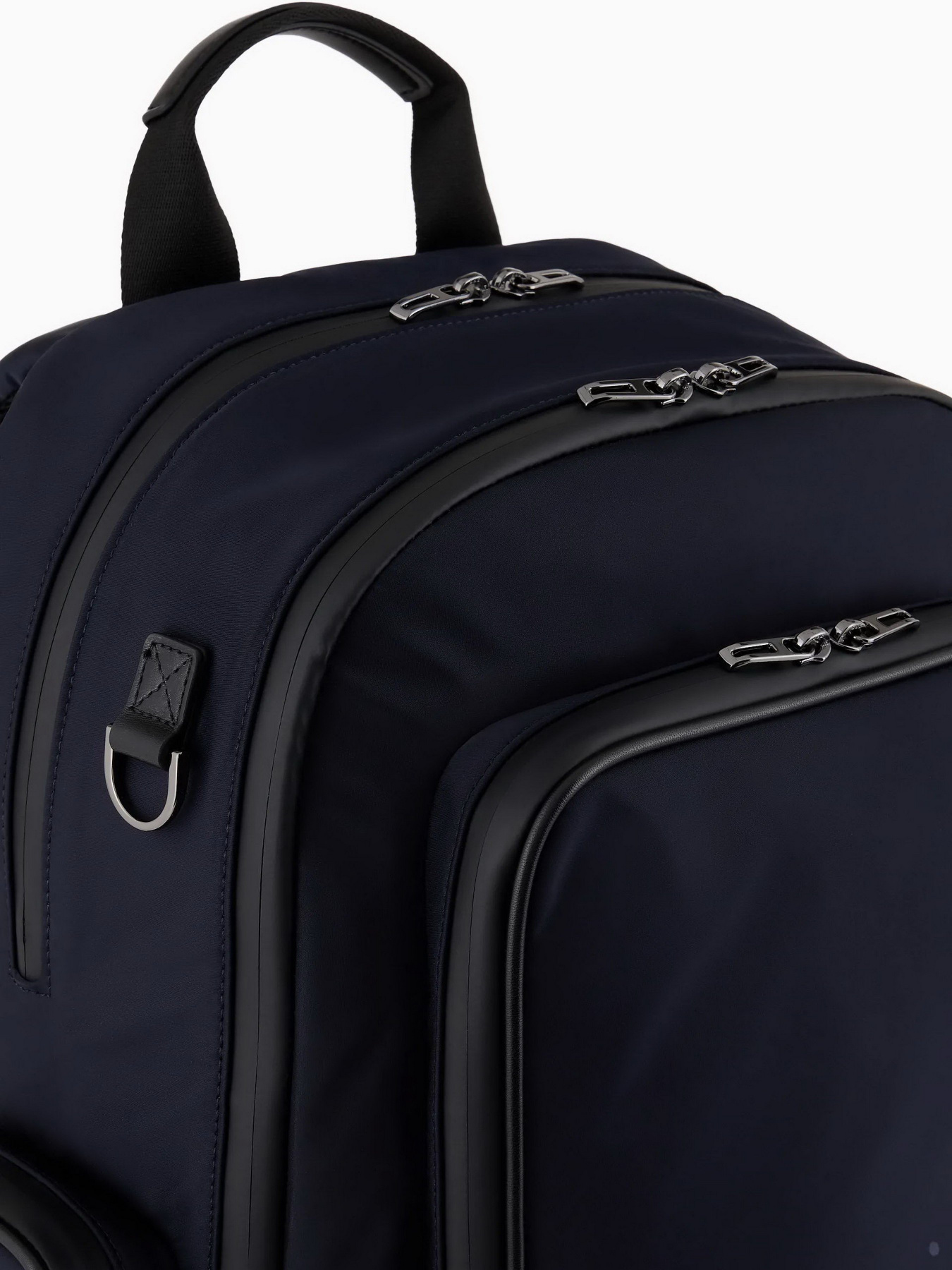 Рюкзаки Emporio Armani Travel Essentials модель Y4O414-Y700J-80033 Рюкзаки Emporio Armani Travel Essentials модель Y4O414-Y700J-80033 Фото