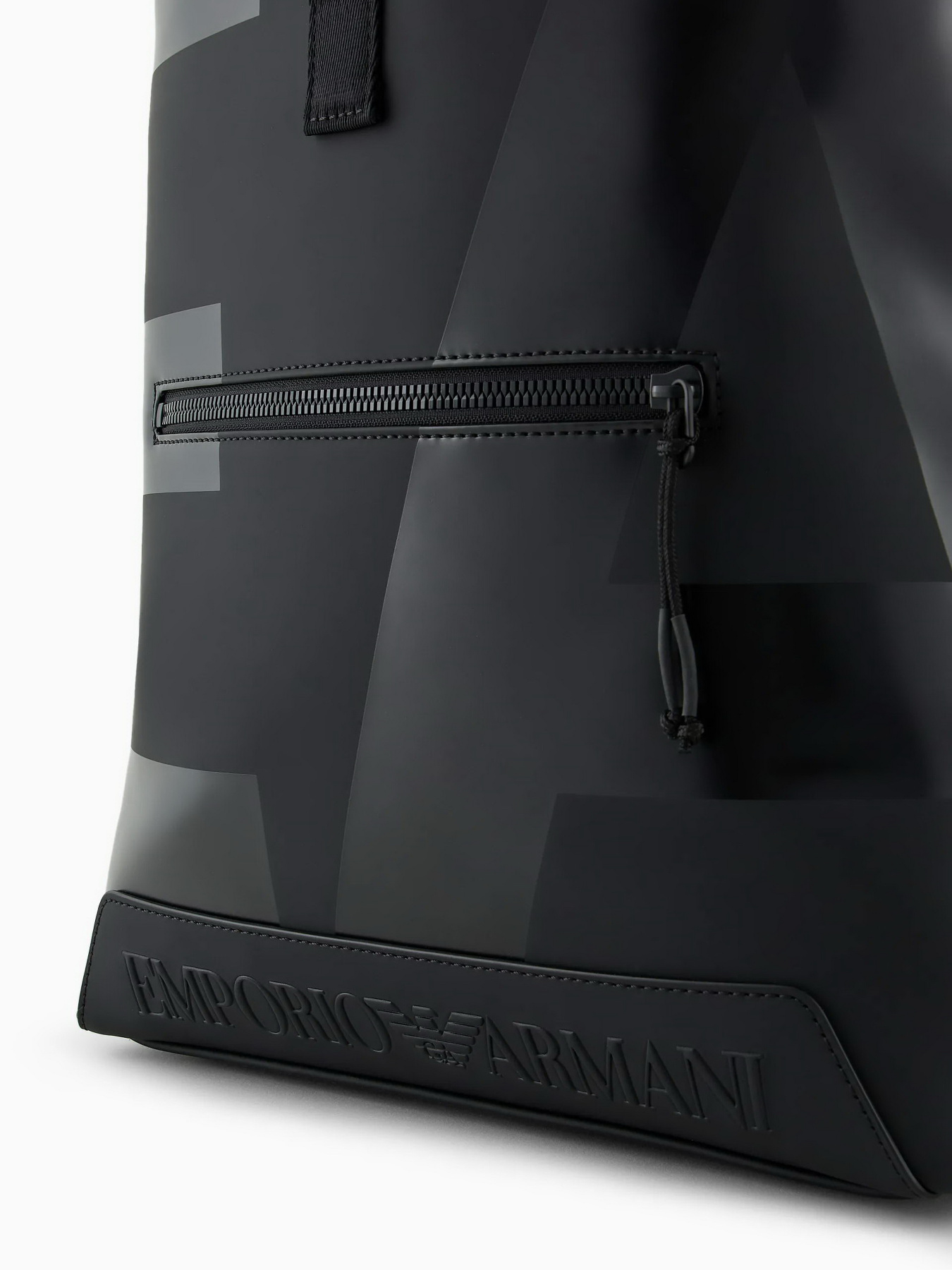 Рюкзаки Emporio Armani модель Y4O440-YQ14V-80651 Рюкзаки Emporio Armani модель Y4O440-YQ14V-80651 Фото