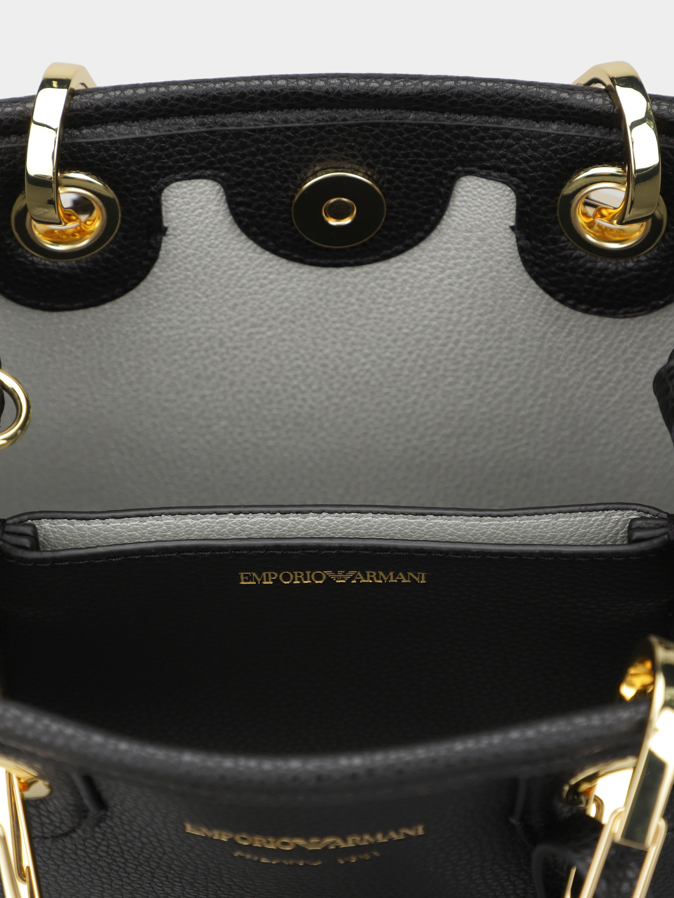 Сумки Emporio Armani модель EW000382-AF12103-MC032 Сумки Emporio Armani модель EW000382-AF12103-MC032 Фото