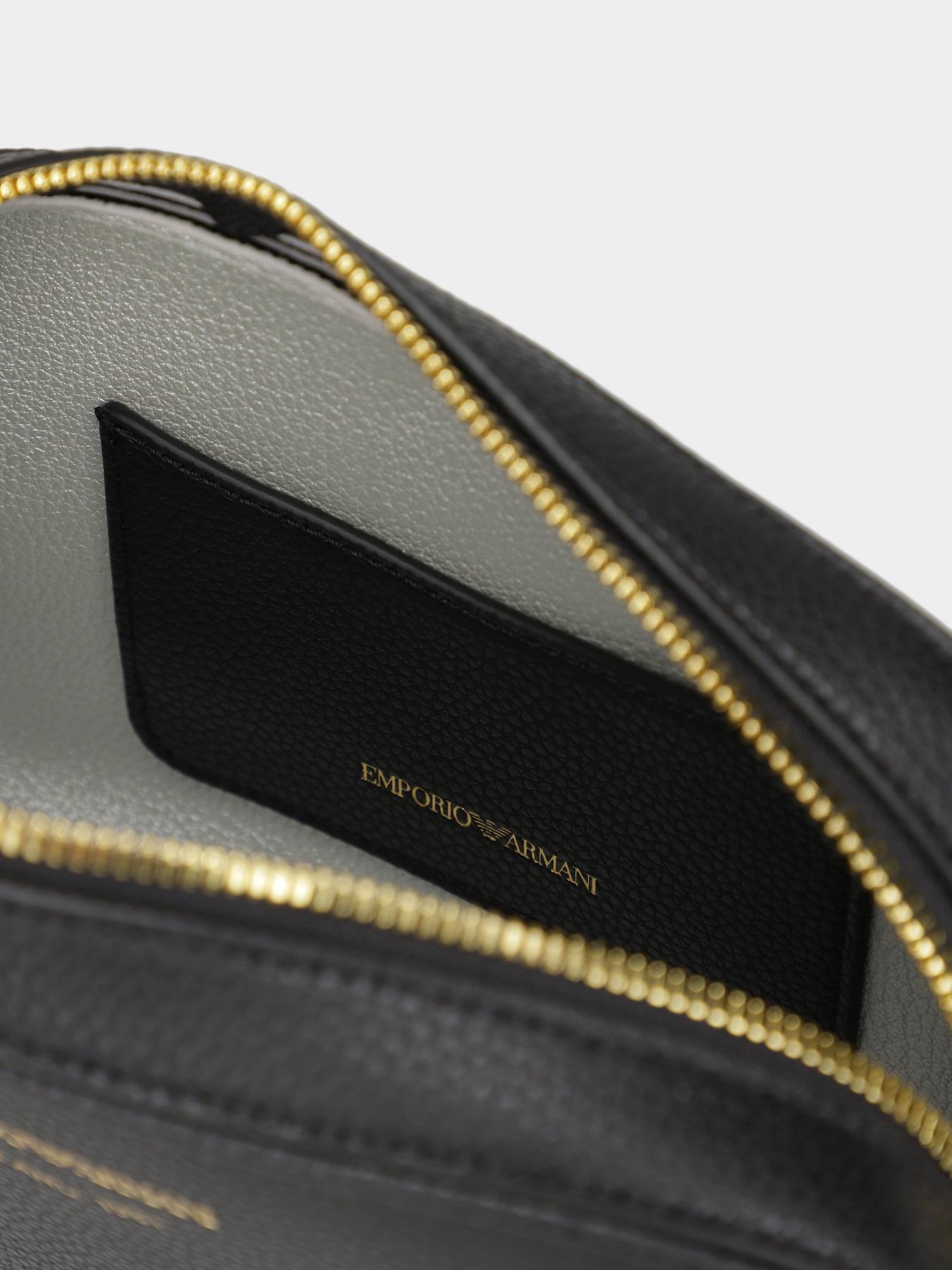 Сумки Emporio Armani модель EW000537-AF12103-MC032 Сумки Emporio Armani модель EW000537-AF12103-MC032 Фото
