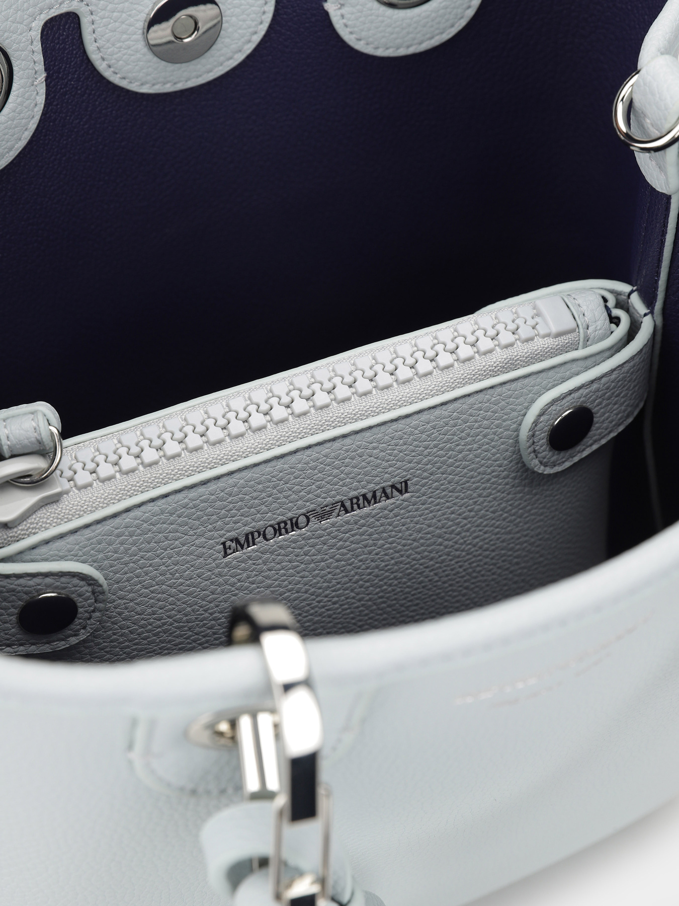 Сумки Emporio Armani модель EW000362-AF12036-M8052 Сумки Emporio Armani модель EW000362-AF12036-M8052 Фото