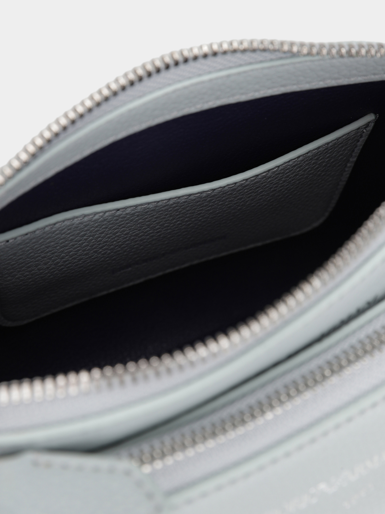 Сумки Emporio Armani модель EW000540-AF12036-M8052 Сумки Emporio Armani модель EW000540-AF12036-M8052 Фото