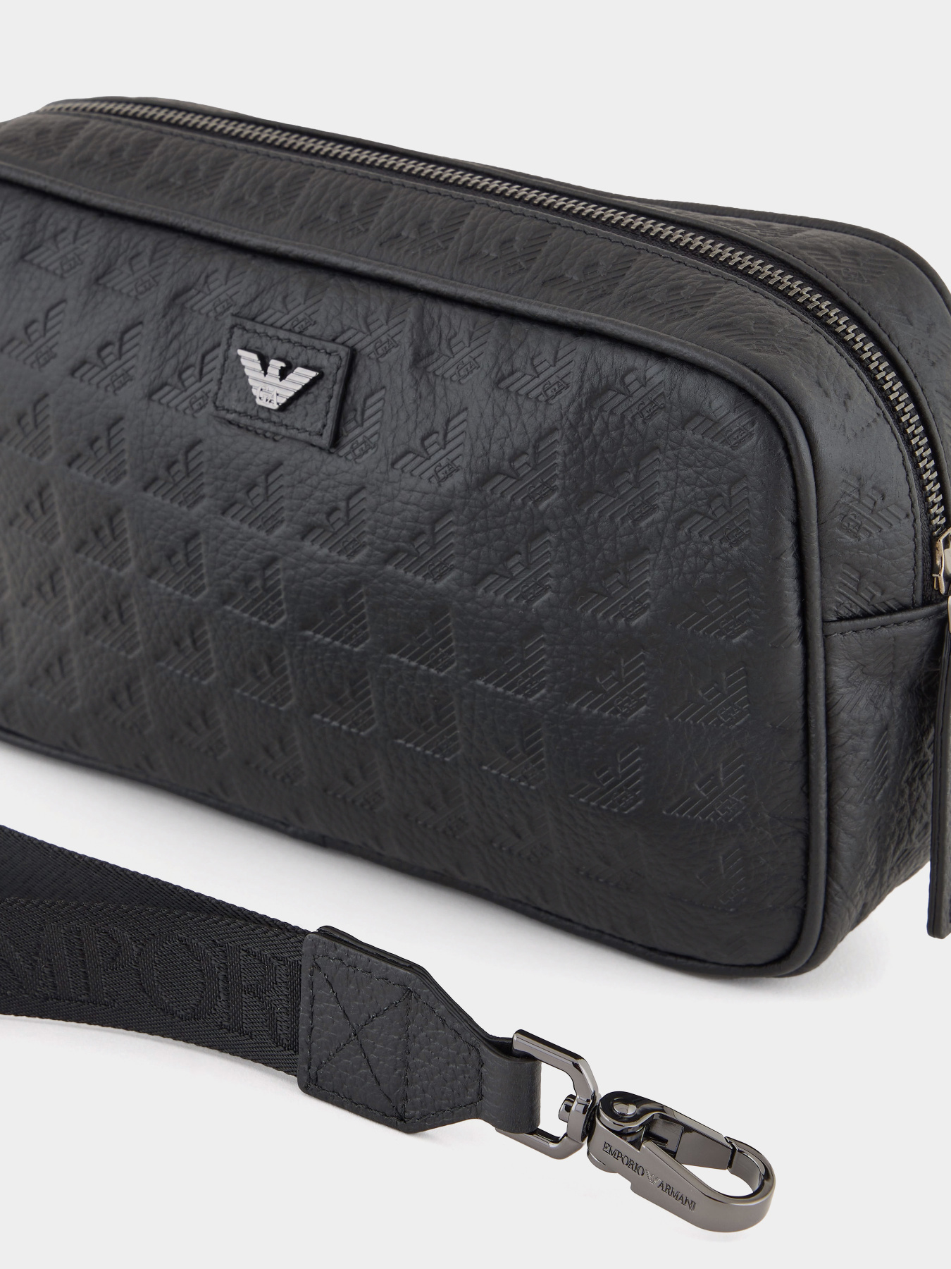 Сумки Emporio Armani модель EM001738-AF14774-UC001 Сумки Emporio Armani модель EM001738-AF14774-UC001 Фото