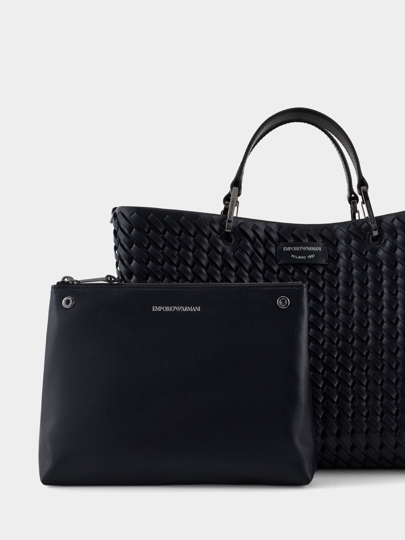 Сумки Emporio Armani модель EW000360-AF12762-UC001 Сумки Emporio Armani модель EW000360-AF12762-UC001 Фото