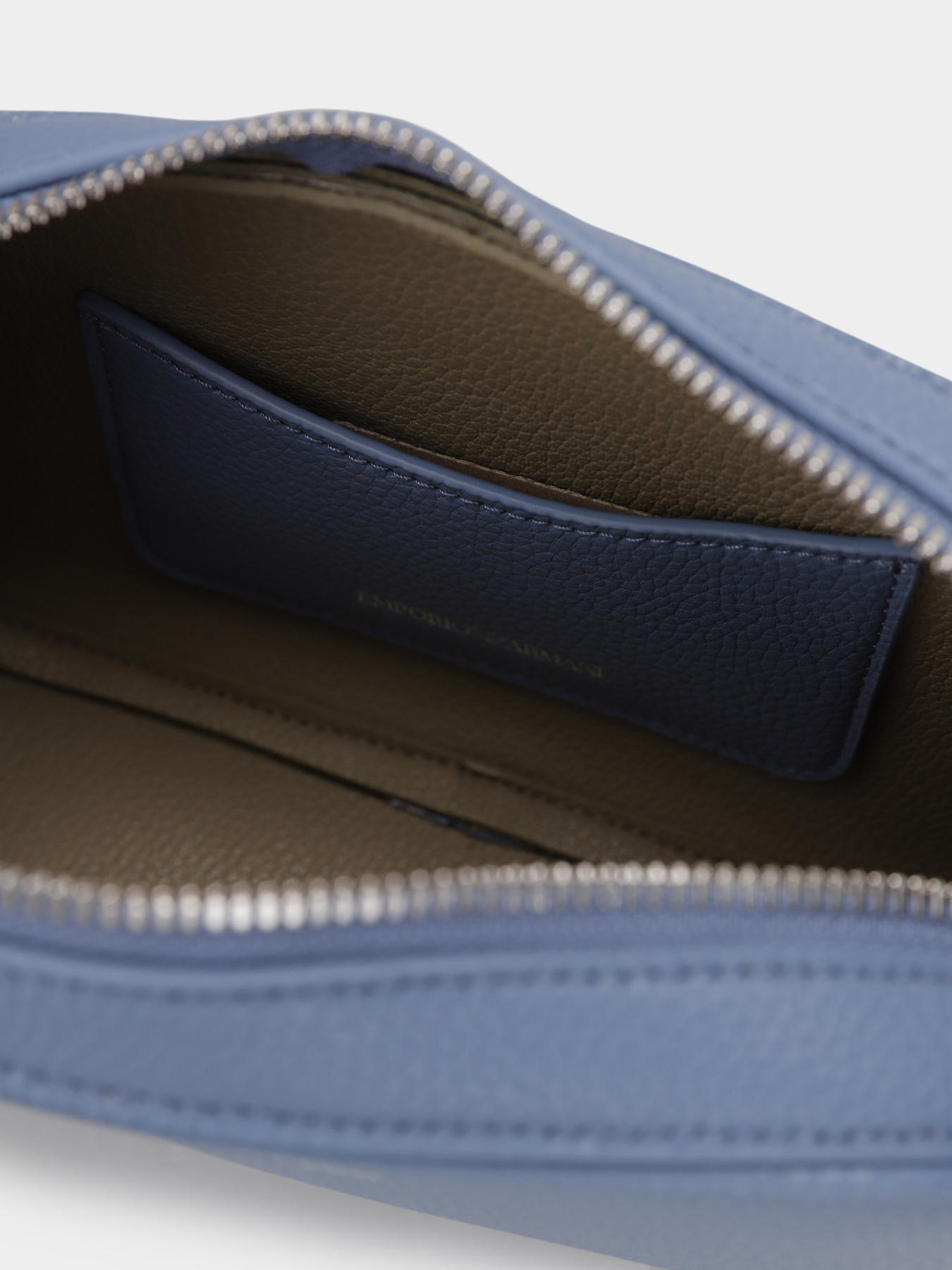 Сумки Emporio Armani модель EW000537-AF12036-M8128 Сумки Emporio Armani модель EW000537-AF12036-M8128 Фото