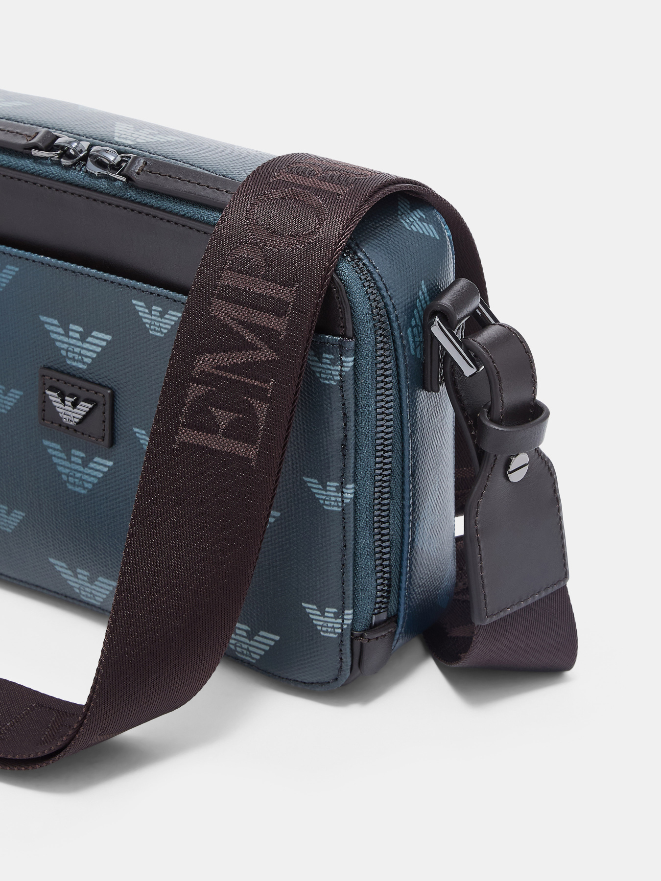 Сумки Emporio Armani модель EM005668-AF23972-MB542 Сумки Emporio Armani модель EM005668-AF23972-MB542 Фото