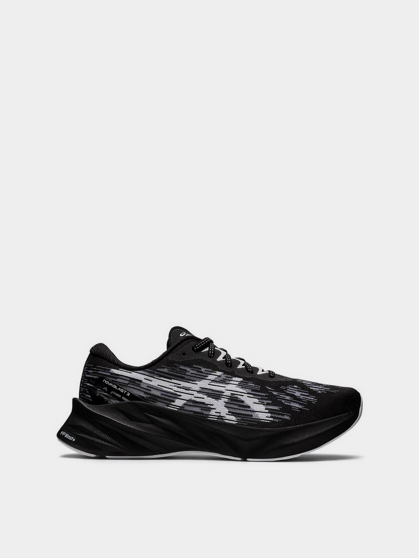 Кроссовки Asics Novablast 3 модель 1011B458-002 Чорний, білий Кроссовки Asics Novablast 3 модель 1011B458-002 Чорний, білий Фото