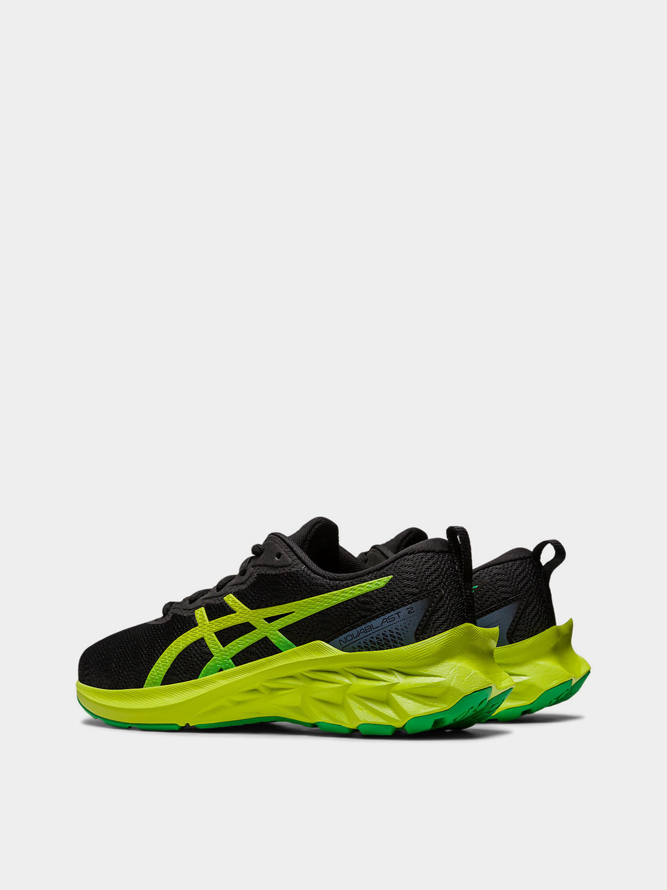 Кроссовки Asics NOVABLAST™ 2 Grade School модель 1014A235-004 Фото