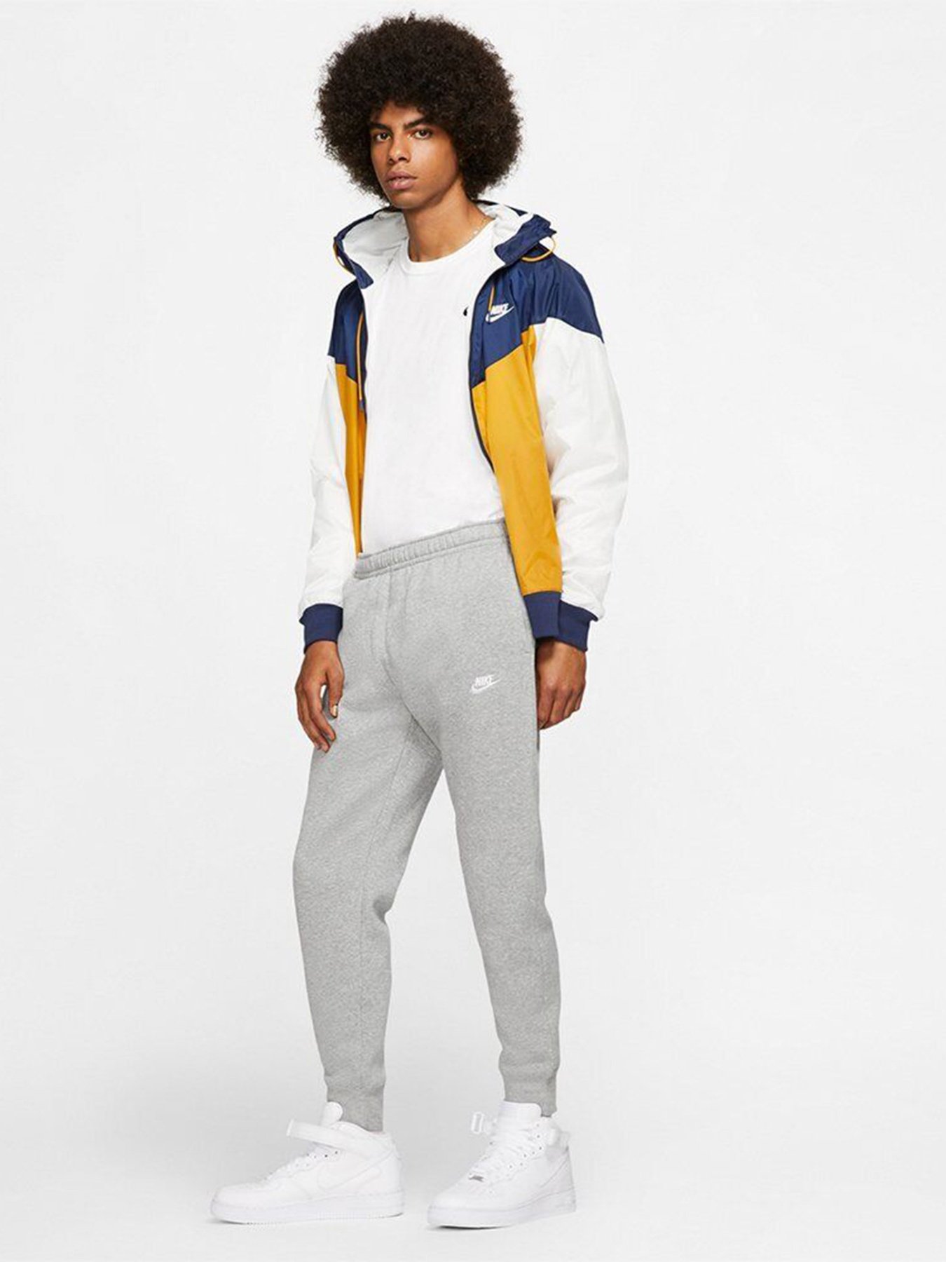 Брюки NIKE CLUB модель BV2671-063 Брюки NIKE CLUB модель BV2671-063 Фото