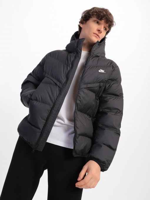 Куртки та дублянки NIKE Storm-FIT Windrunner модель DR9605-010 Фото