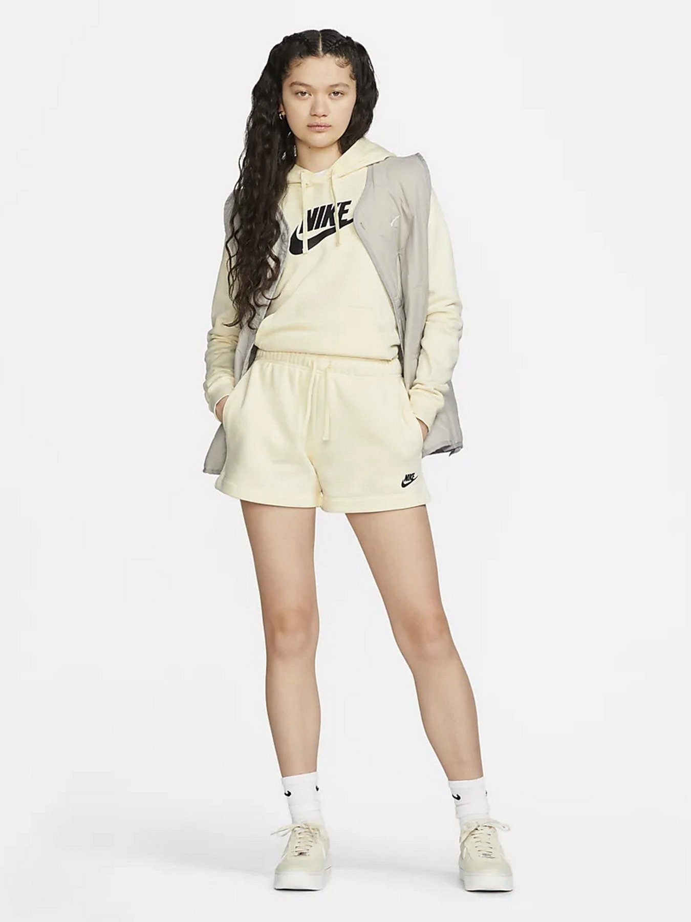 Шорти NIKE Sportswear Club Fleece модель DQ5802-113 Фото