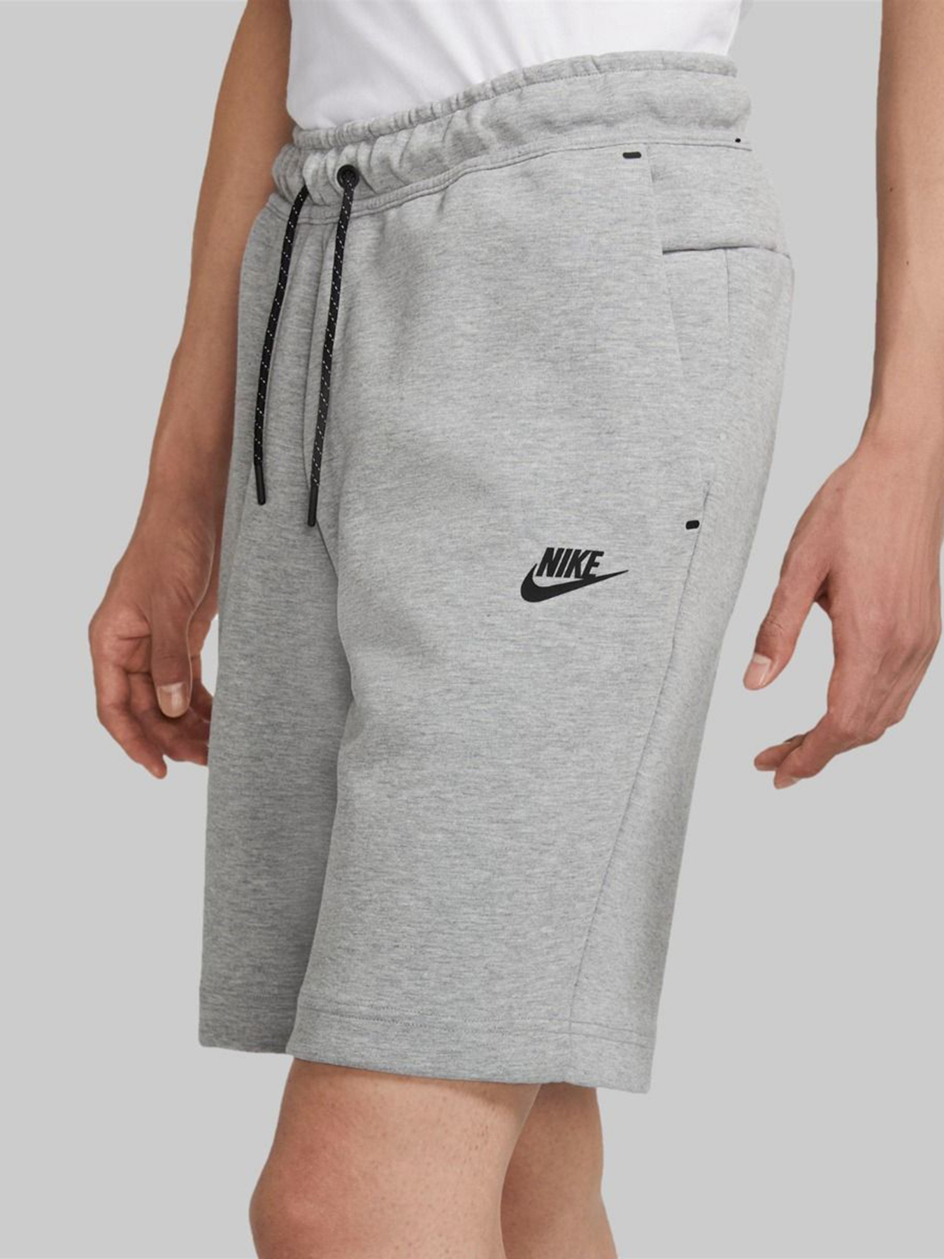 Шорти NIKE  Sportswear Tech модель CU4503-063 Фото