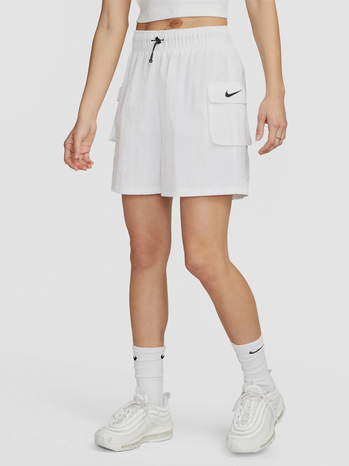 Шорти NIKE Sportswear Essential модель DM6247-100 Фото