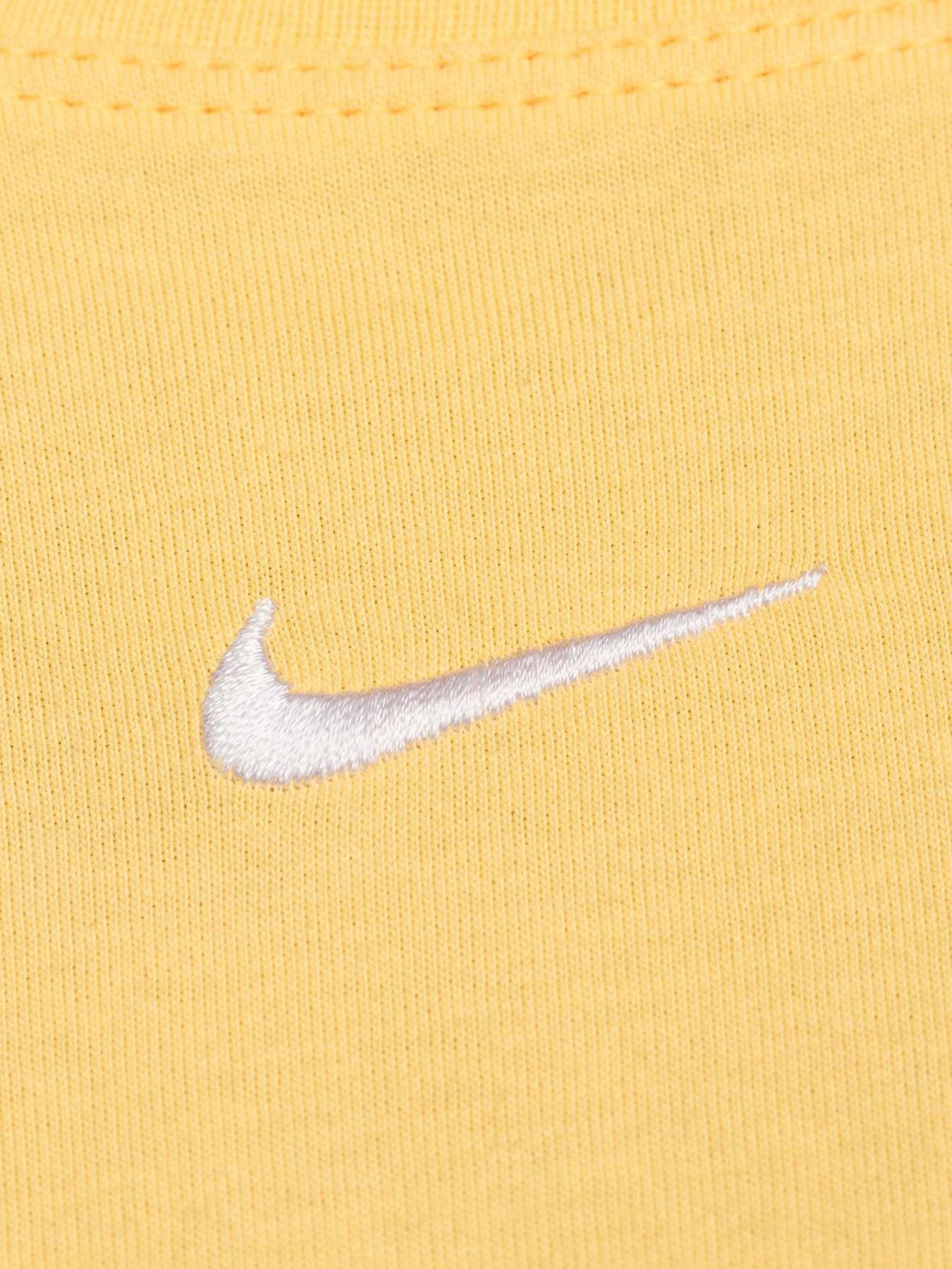 Футболки і поло NIKE Sportswear Essential модель DN5697-795 Фото