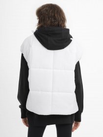 Куртки и дубленки NIKE Sportswear Classic Therma-FIT модель FB7679-100 Фото