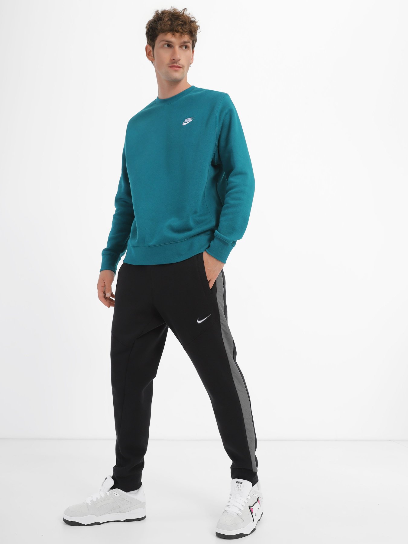 Штани NIKE Sportswear Club Fleece модель FN0246-010 Штани NIKE Sportswear Club Fleece модель FN0246-010 Фото