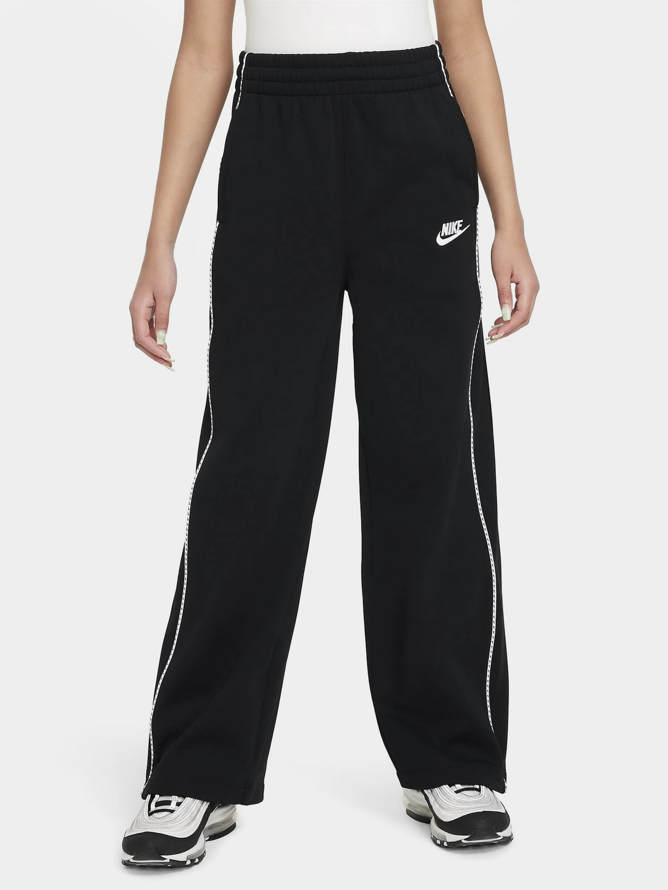 Костюмы NIKE Sportswear модель FD2948-010 Фото