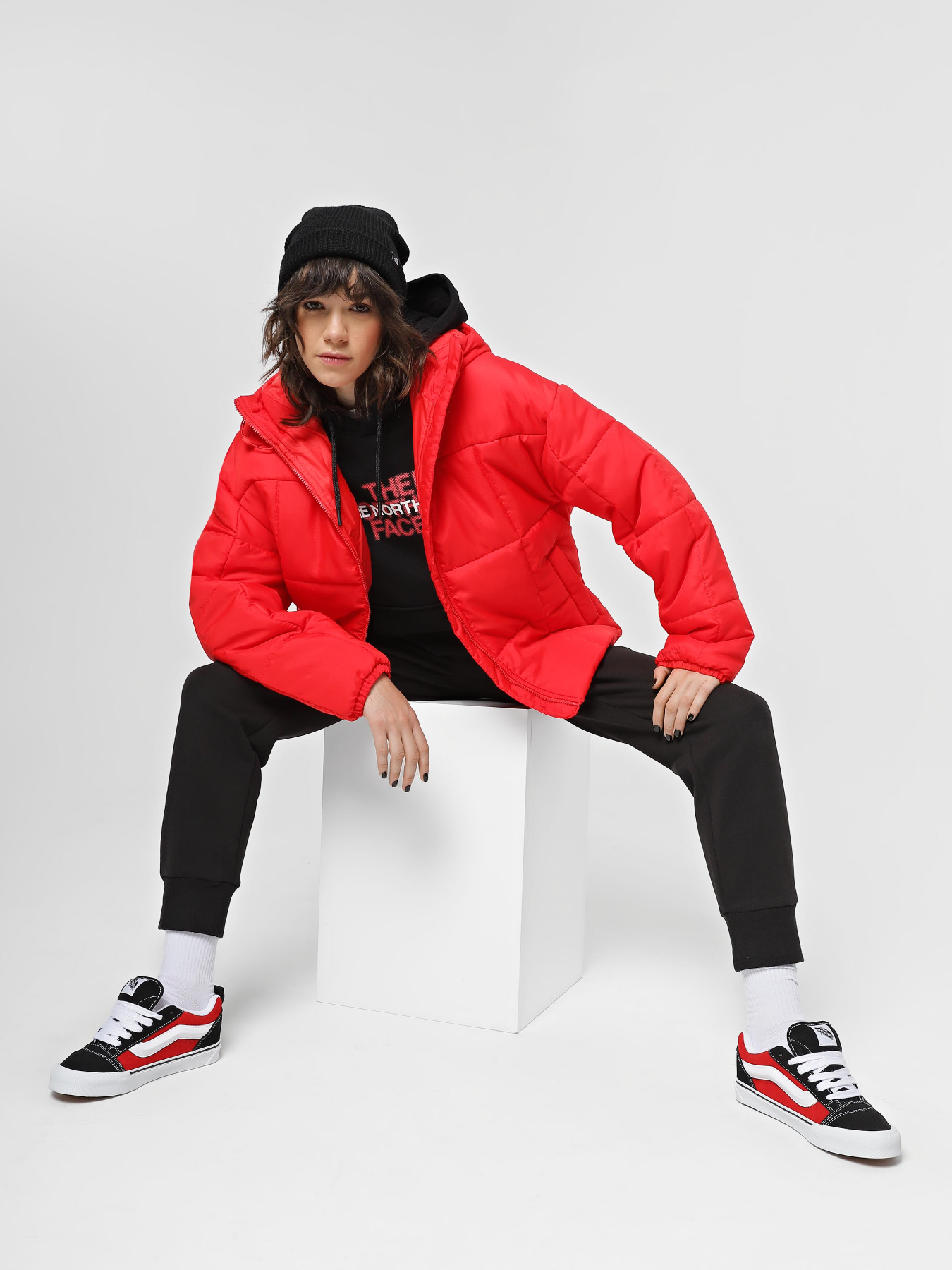 Куртки та дублянки NIKE Sportswear Classic Puffer модель FB7672-677 Фото