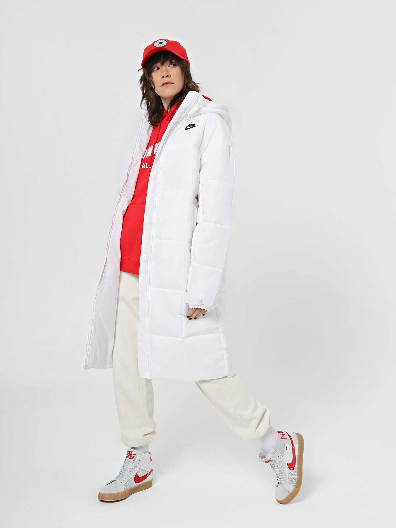 Куртки и дубленки NIKE Sportswear Classic Puffer модель FB7675-100 Фото