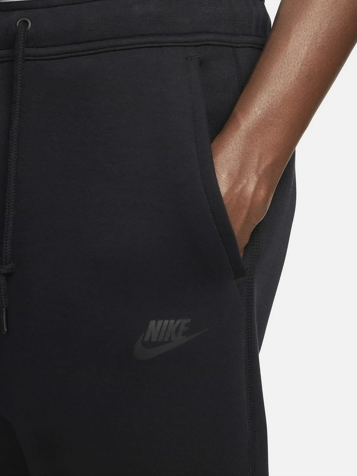 Брюки NIKE SPORTSWEAR TECH FLEECE модель FB8002-010 Фото