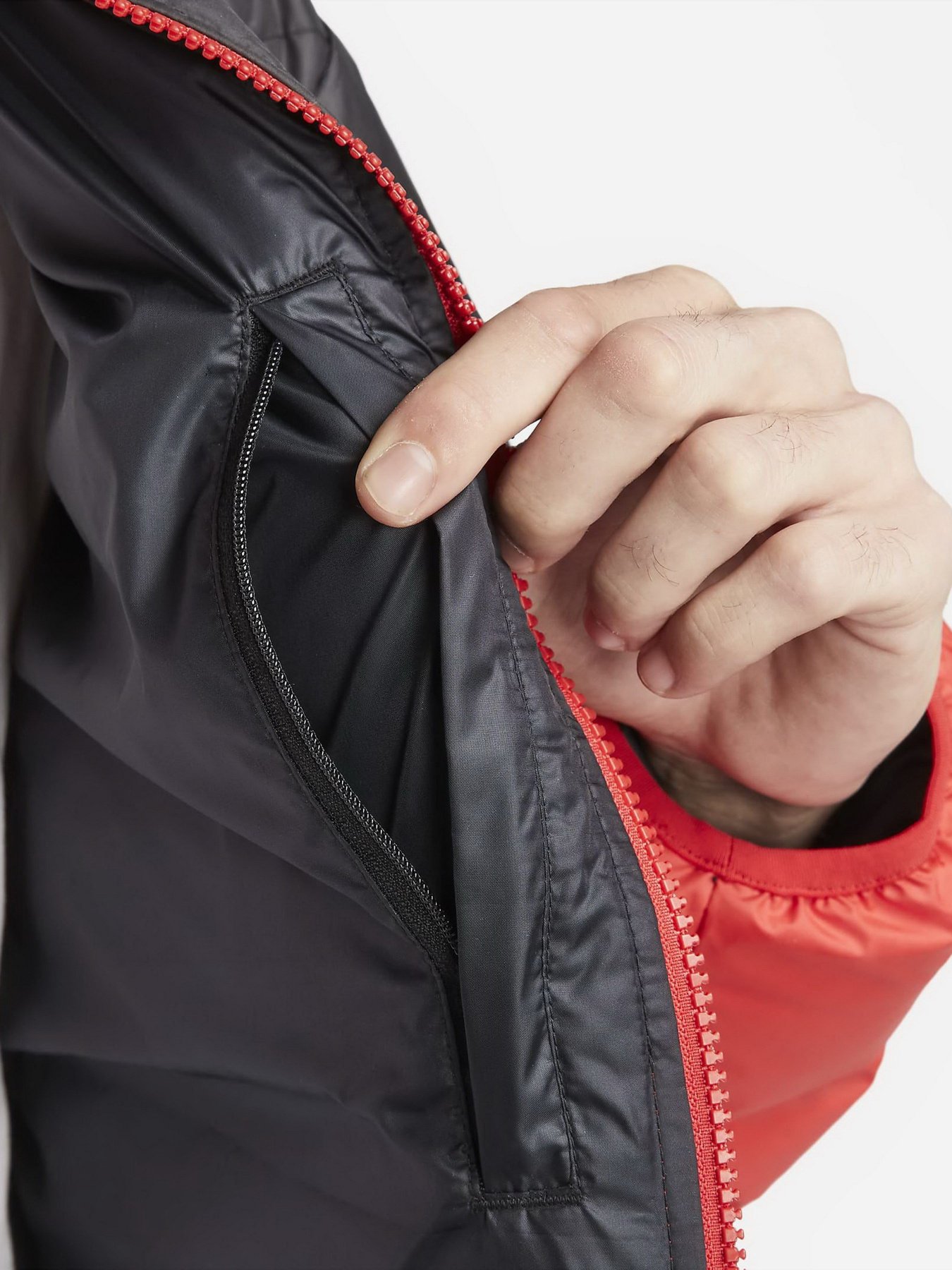 Куртки и дубленки NIKE Windrunner PrimaLoft® модель FB8185-011 Фото