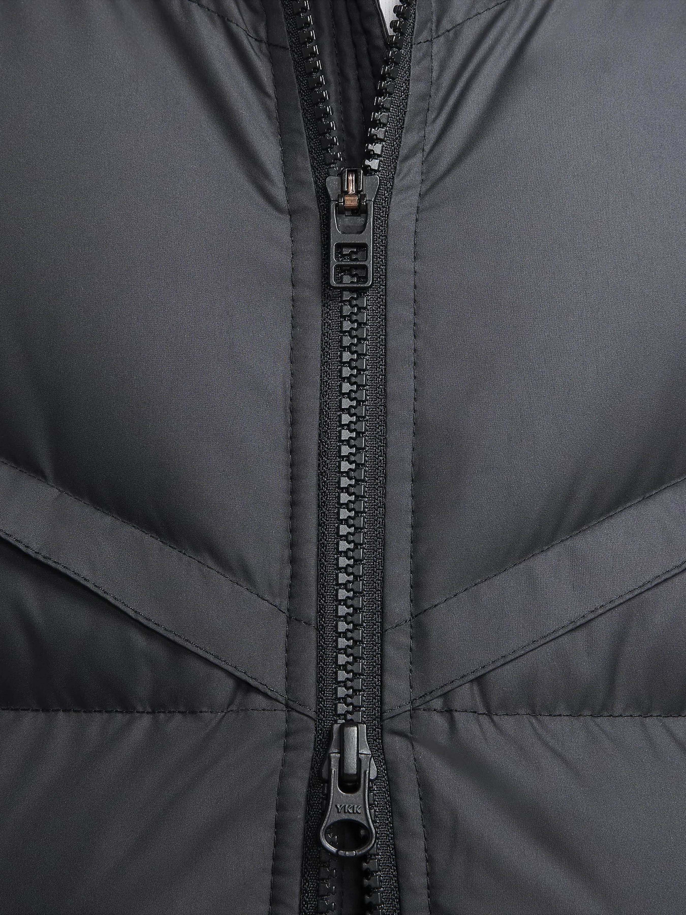 Куртки и дубленки NIKE STORM-FIT WINDRUNNER PRIMALOFT модель FB8189-010 Фото