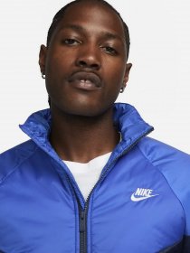 Куртки и дубленки NIKE Sportswear модель FB8195-410 Фото