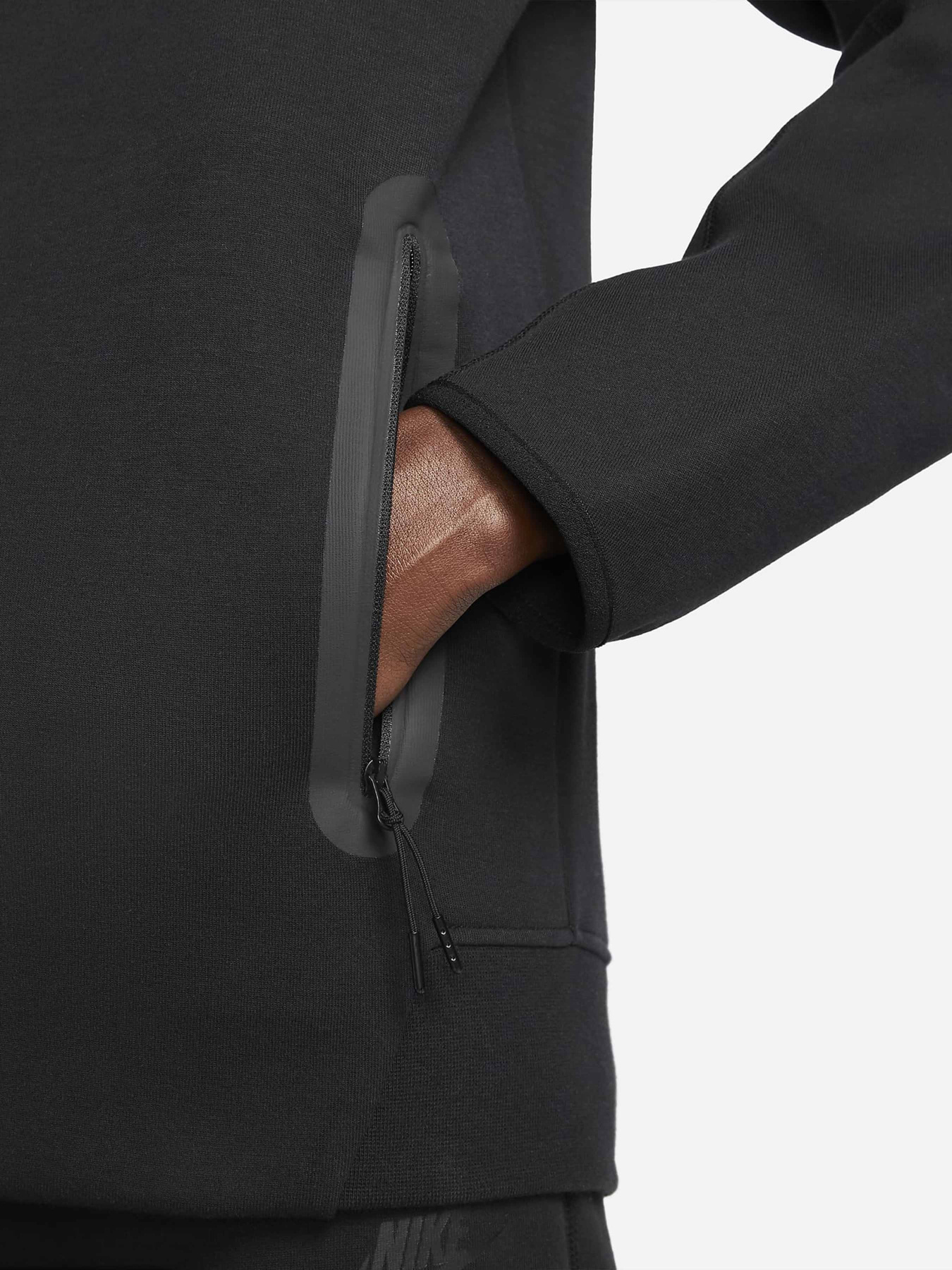 Худі та світшоти NIKE SPORTSWEAR TECH FLEECE WINDRUN модель FB7921-010 Худі та світшоти NIKE SPORTSWEAR TECH FLEECE WINDRUN модель FB7921-010 Фото
