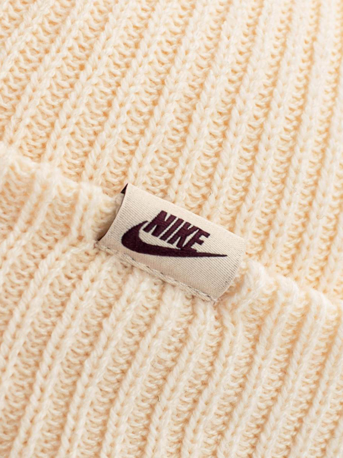 Шапки та кепки NIKE Peak Beanie модель FB6526-838 Фото