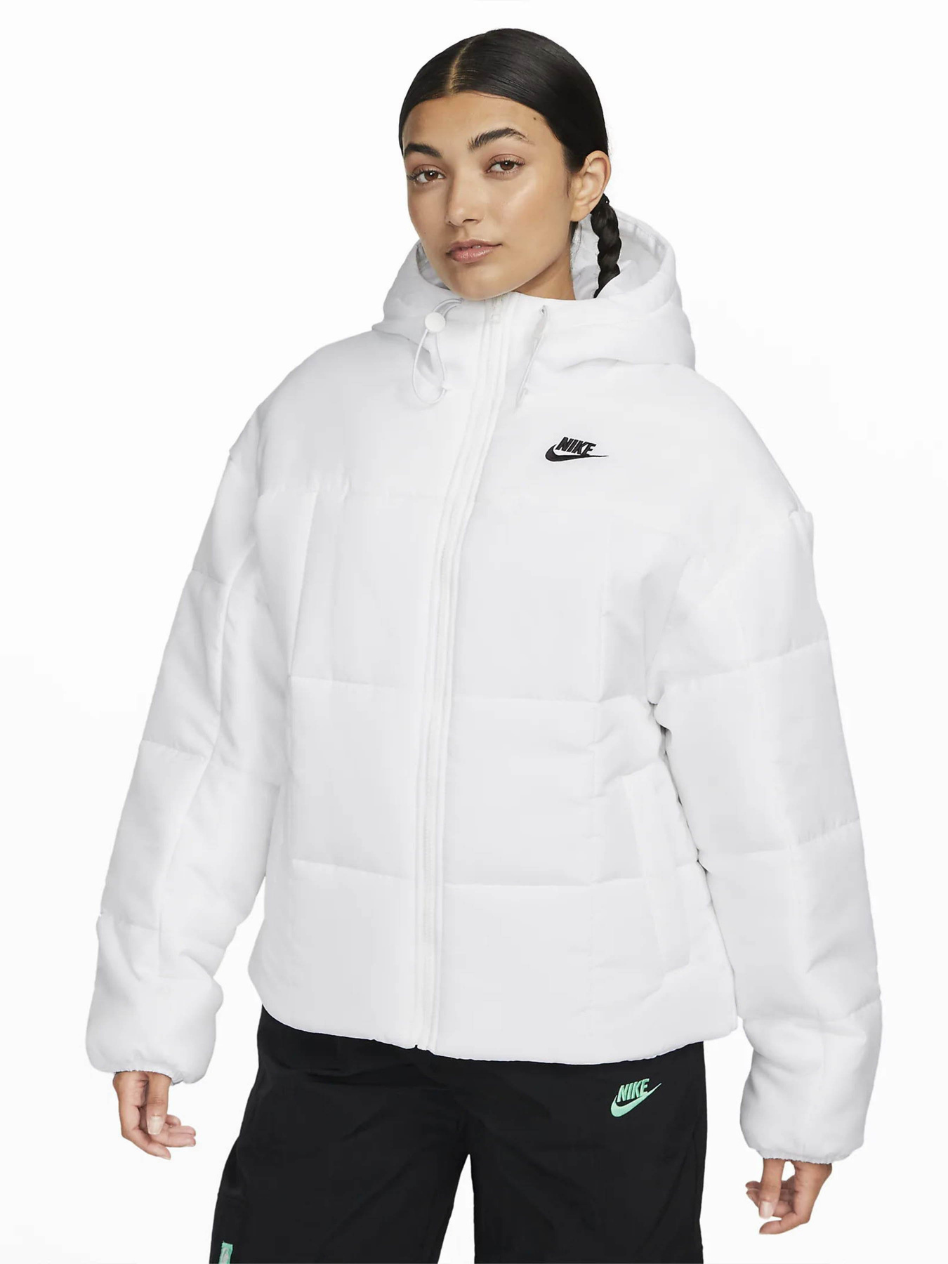 Куртки та дублянки NIKE Sportswear Essential Therma Classic Puffer модель FB7672-100 Фото