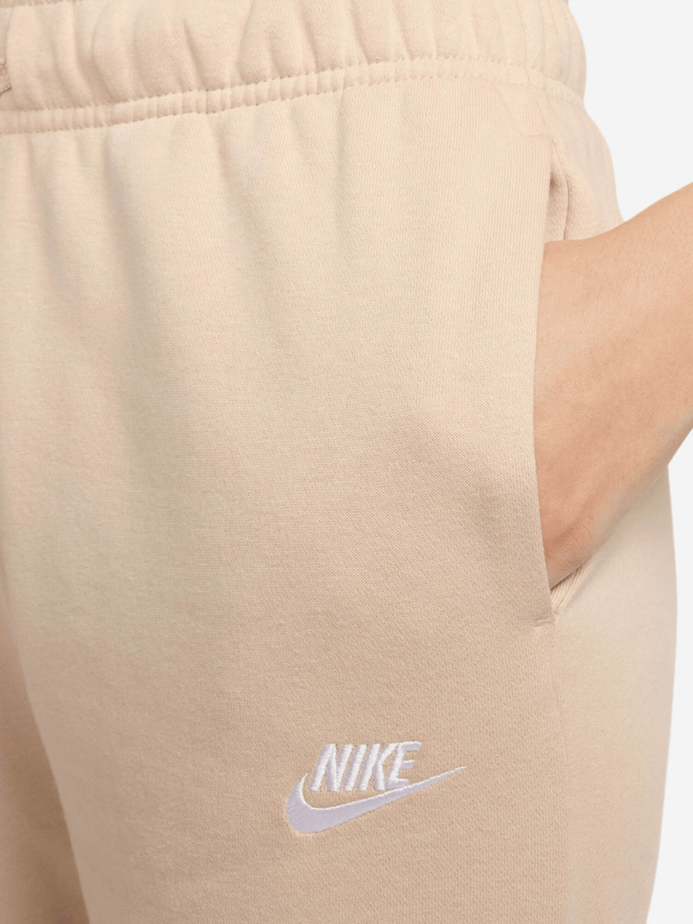 Брюки NIKE NSW Club Fleece модель DQ5191-126 Брюки NIKE NSW Club Fleece модель DQ5191-126 Фото
