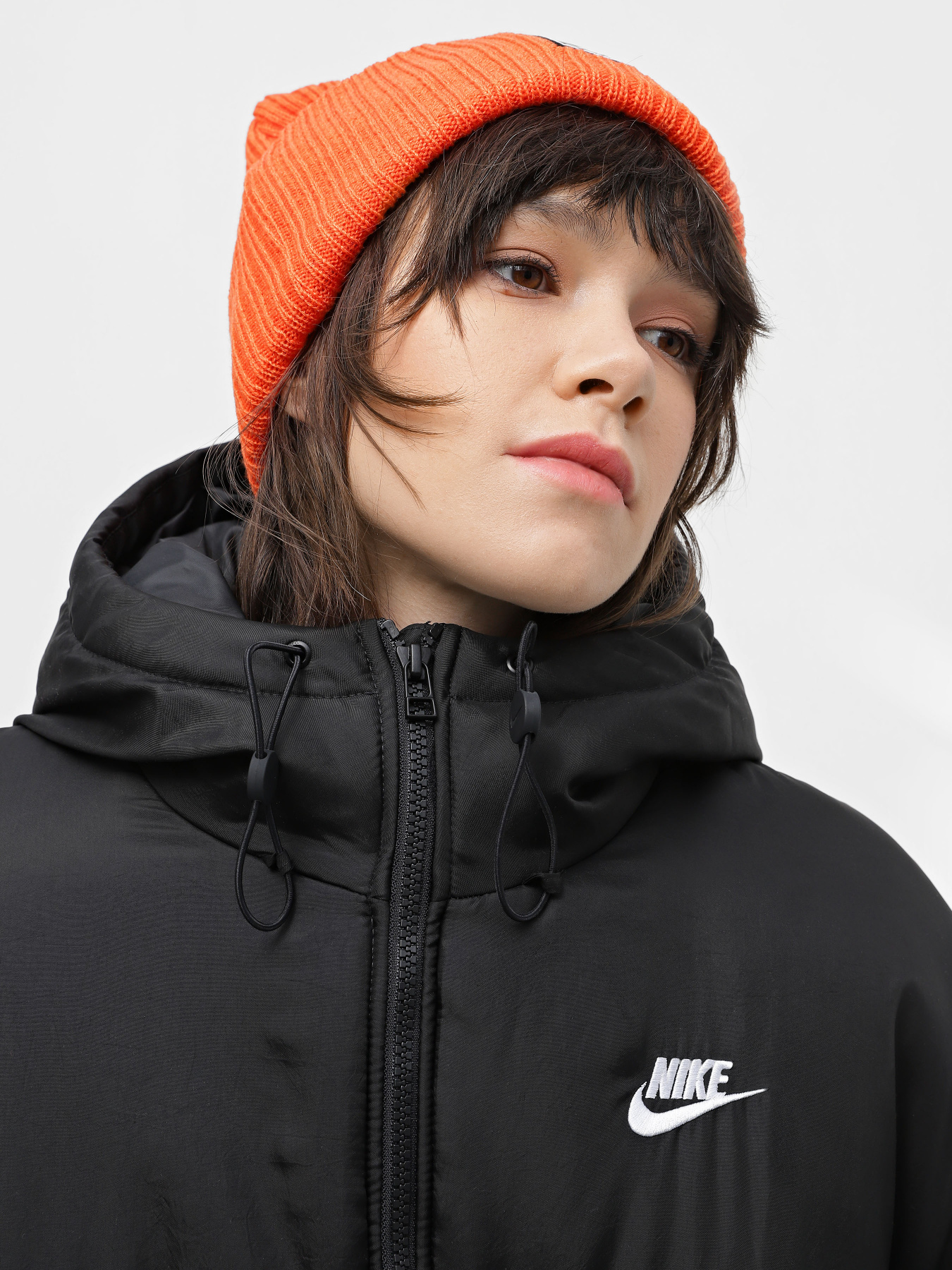 Куртки та дублянки NIKE Sportswear Classic Puffer модель FB7675-010 Фото