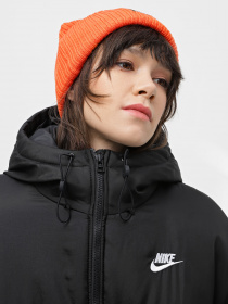 Куртки та дублянки NIKE Sportswear Classic Puffer модель FB7675-010 Фото