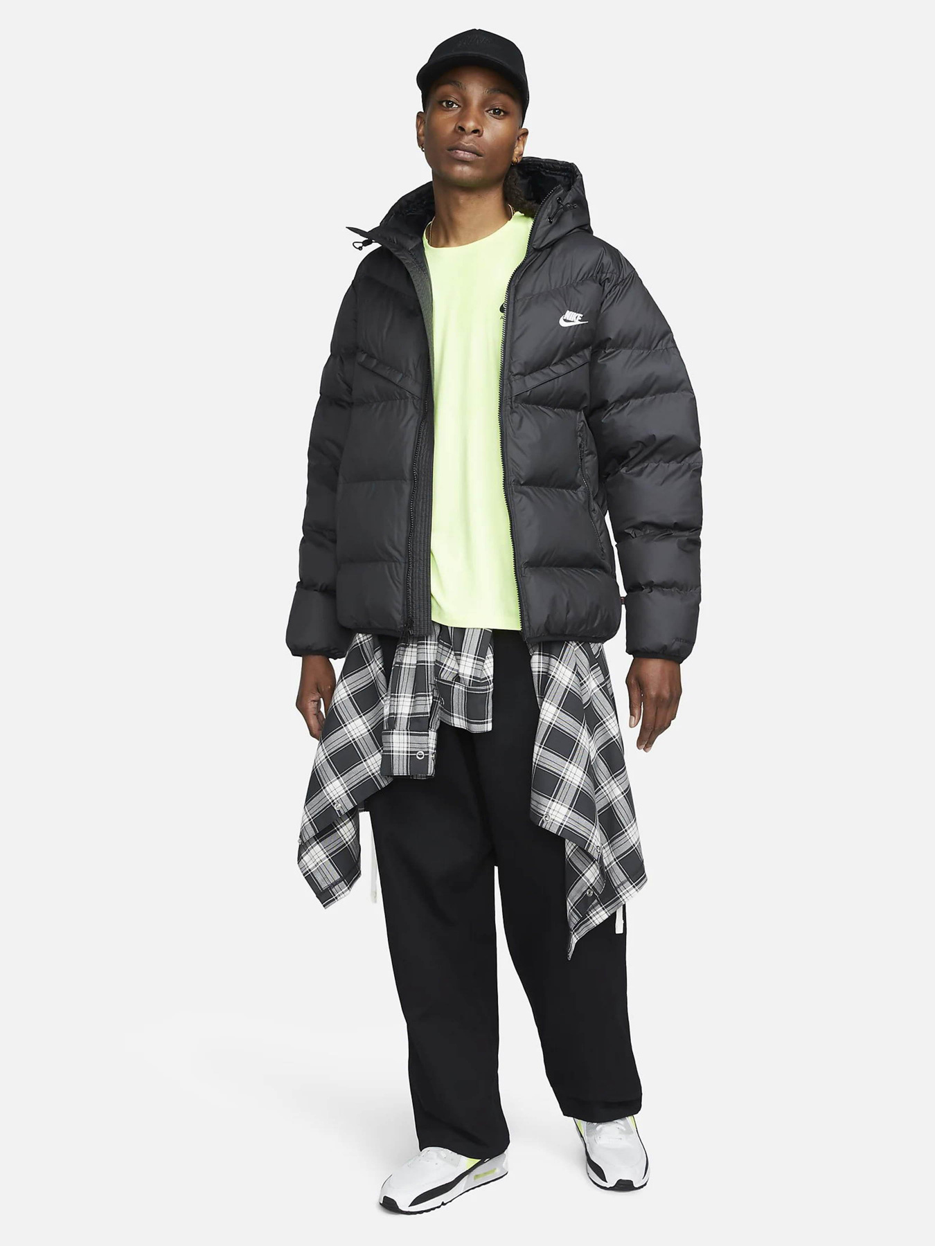 Куртки та дублянки NIKE WINDRUNNER PRIMALOFT® модель FB8185-010 Фото
