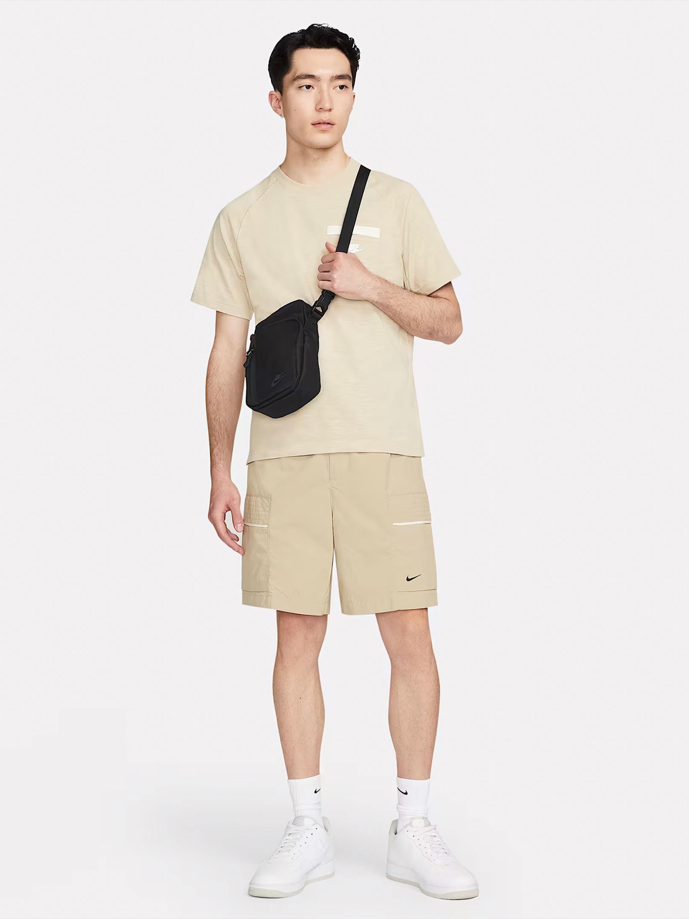 Сумки NIKE ELEMENTAL PREMIUM модель DN2557-010 Фото