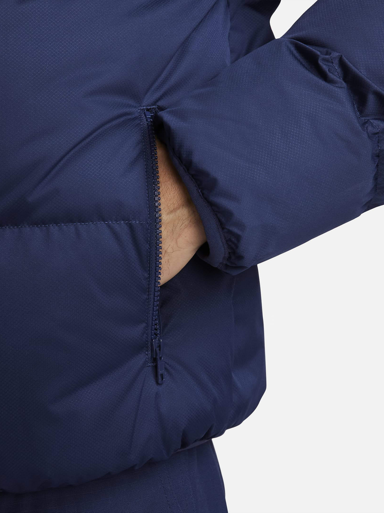 Куртки та дублянки NIKE Sportswear Club Puffer модель FB7368-410 Фото