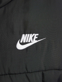 Куртки та дублянки NIKE Clsc Puff модель FB7674-010 Фото