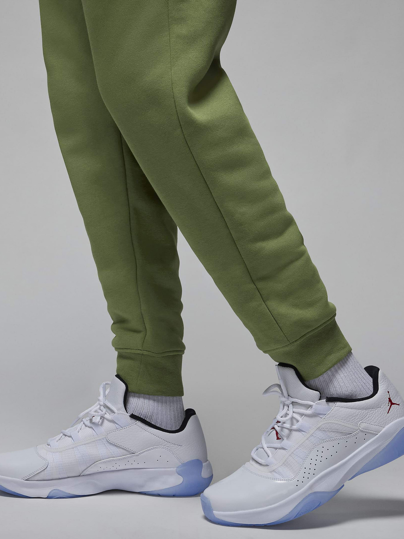 Брюки NIKE Jordan MJ ESS модель FJ7779-340 Фото